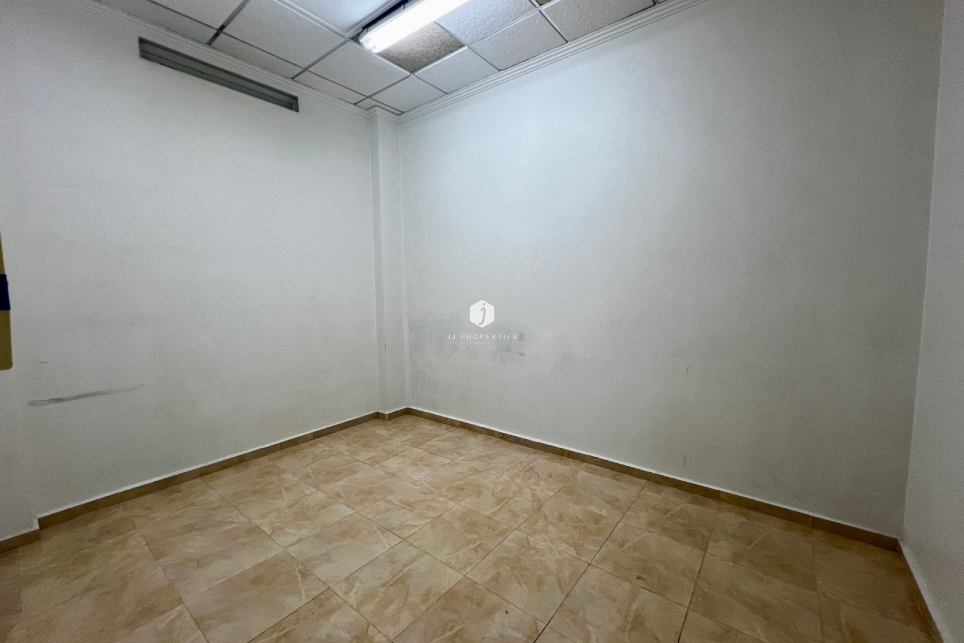 Segunda mano - Comercial -
Beniel - CENTRO