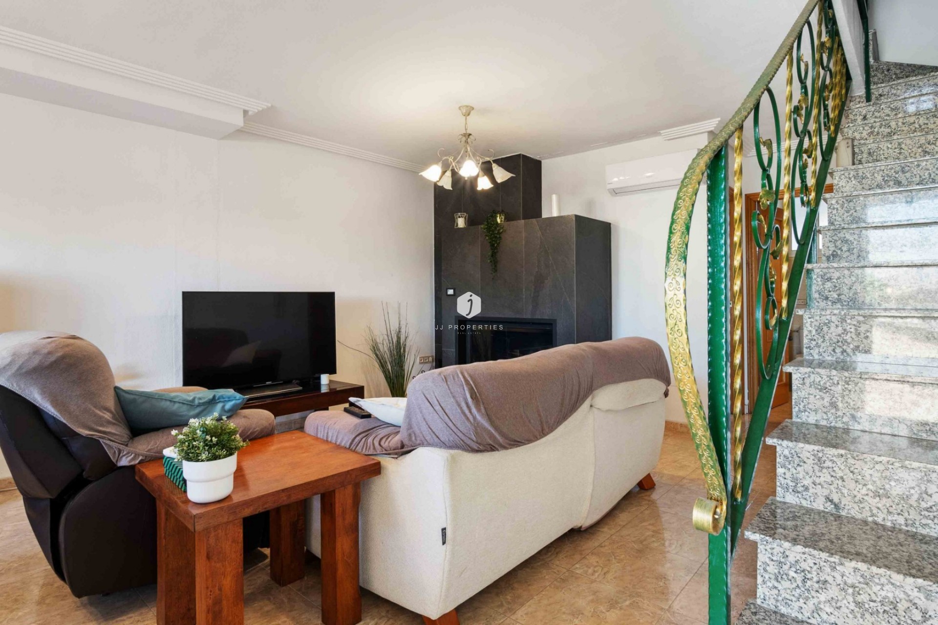 Segunda mano - Duplex -
Catral