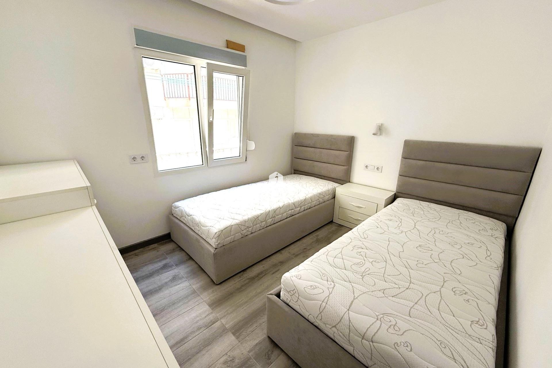 Segunda mano - Duplex -
Torrevieja - Centro