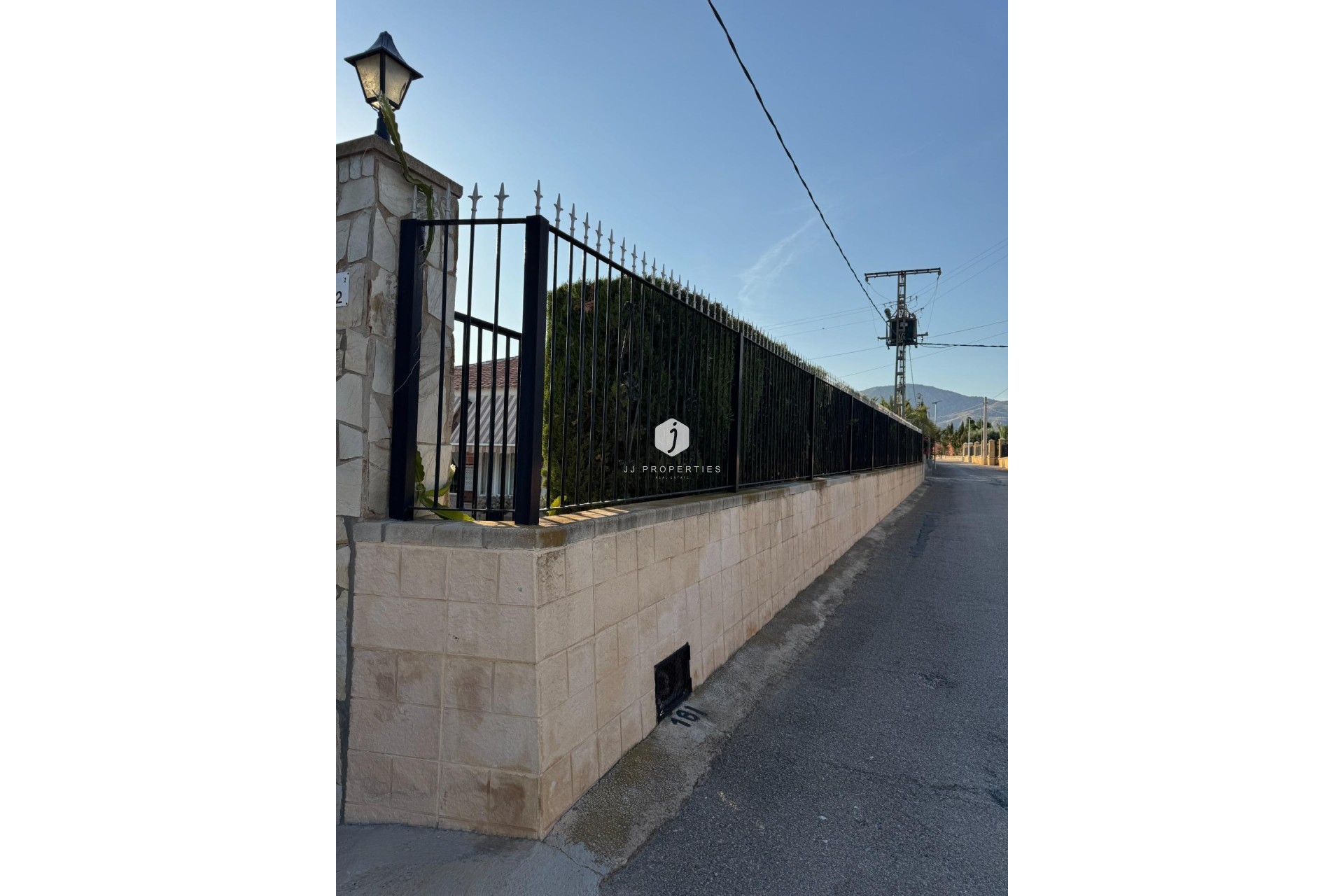 Segunda mano - Villa -
Albatera - Partida Lomas