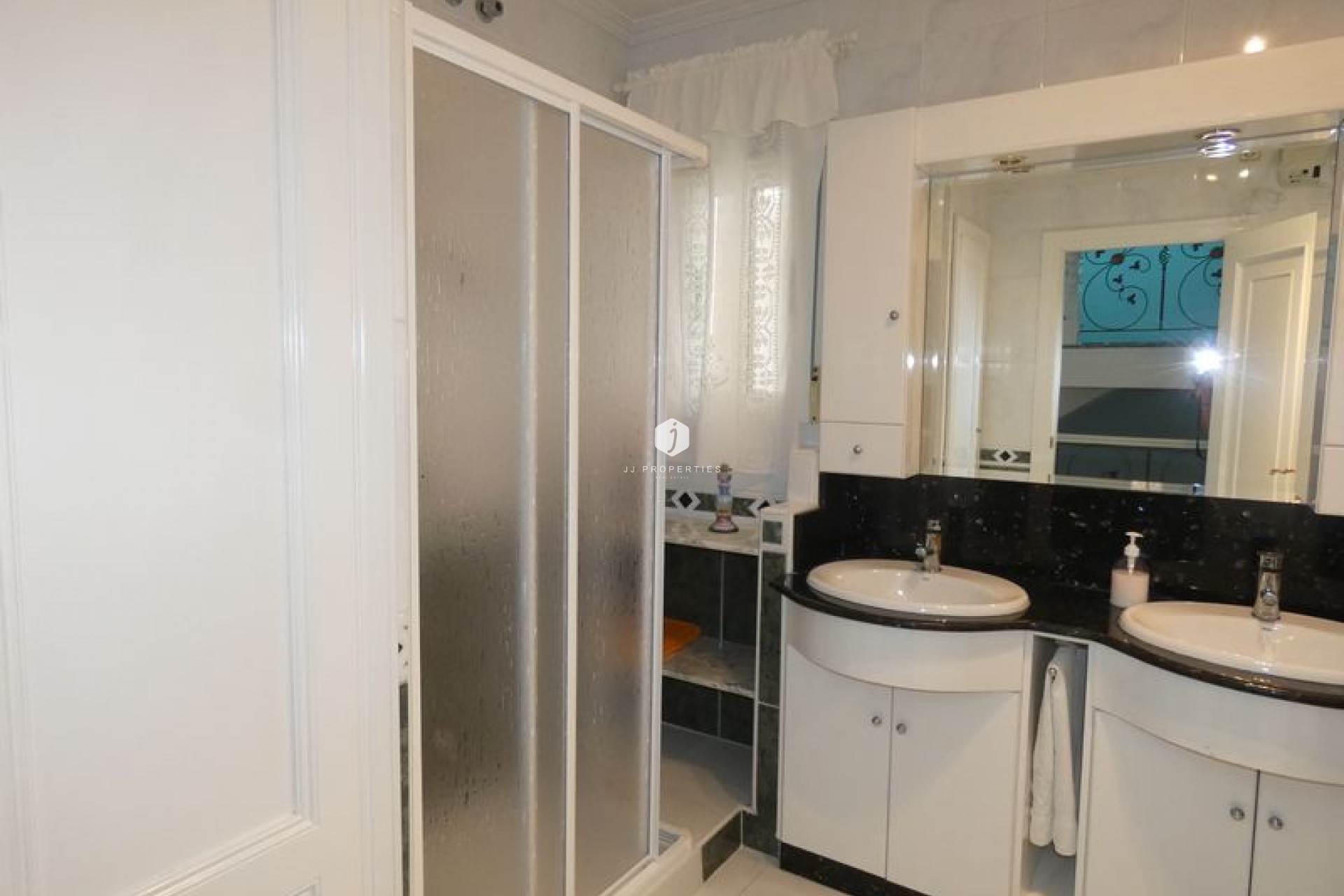 Segunda mano - Villa -
Almoradí - Inland