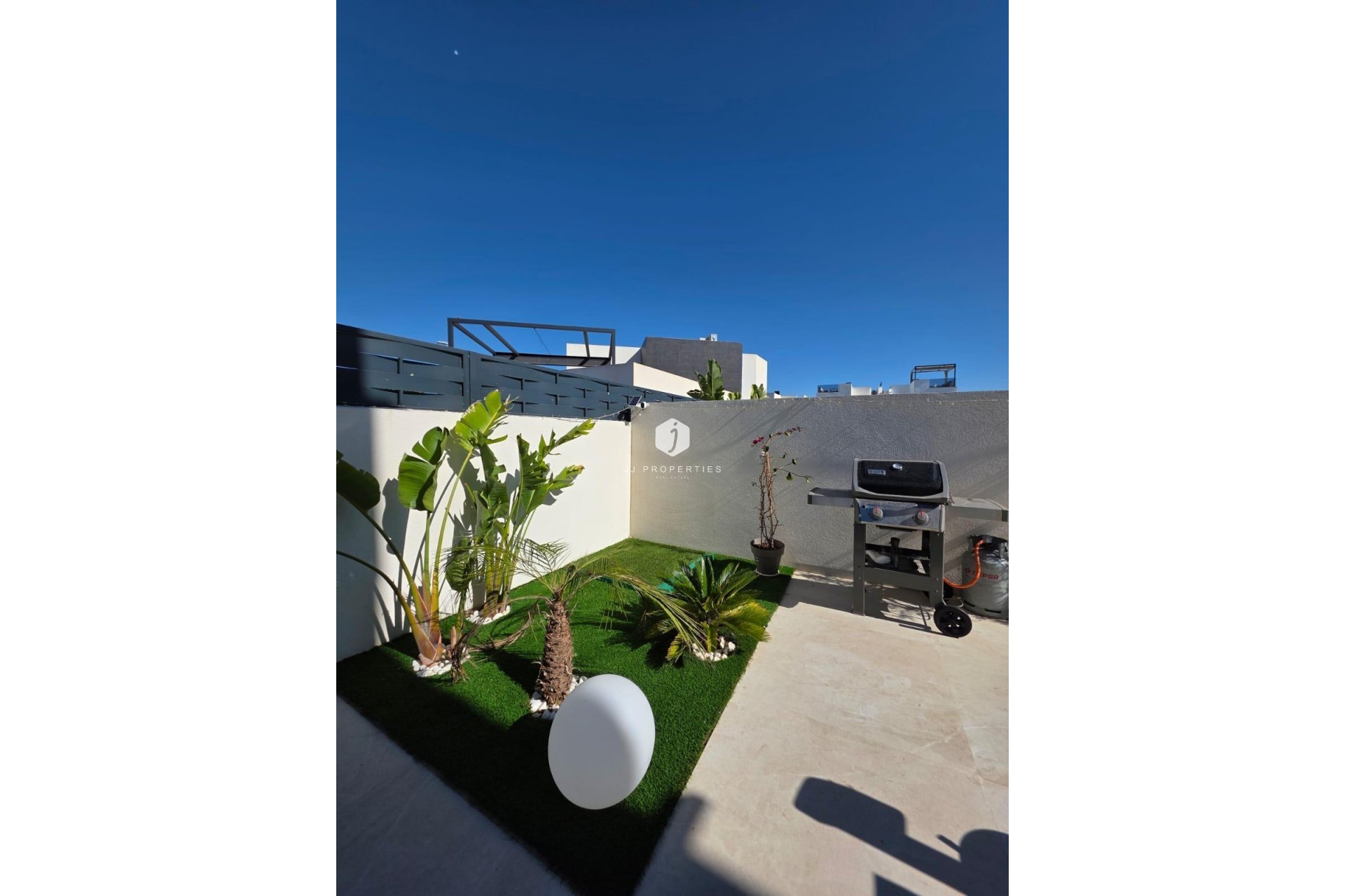 Segunda mano - Villa -
Benijofar