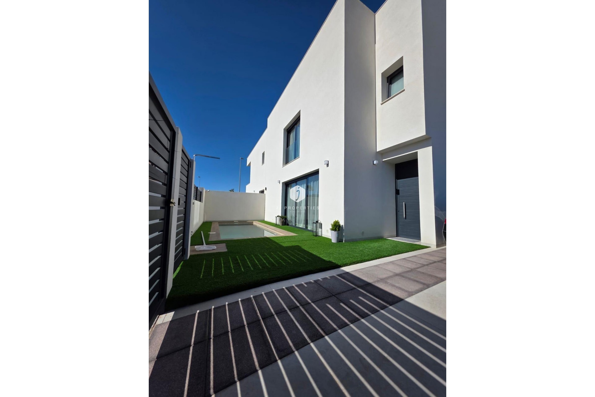 Segunda mano - Villa -
Benijofar