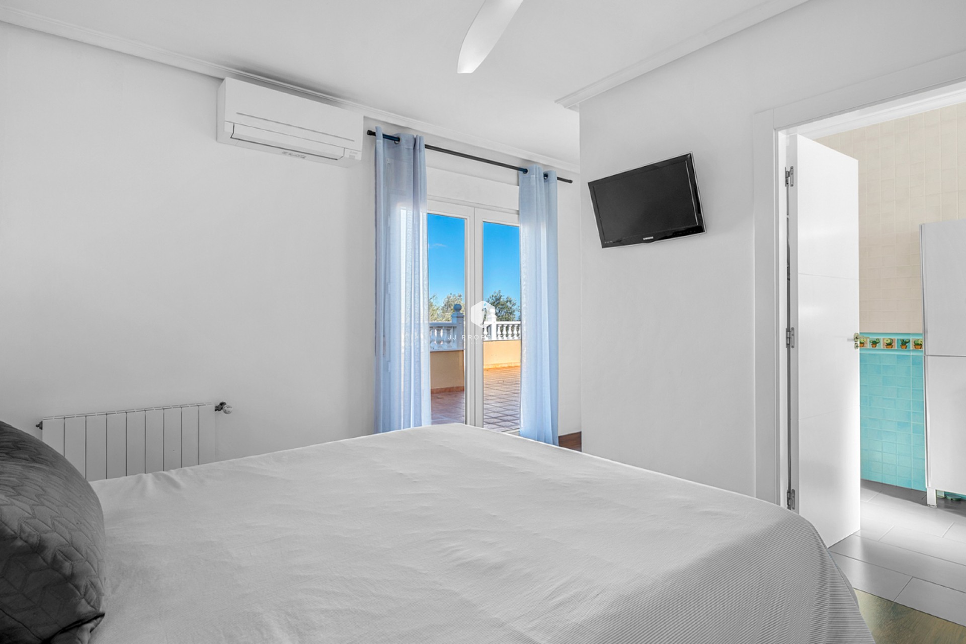 Segunda mano - Villa -
Ciudad De Las Comunicaciones - Costa Blanca