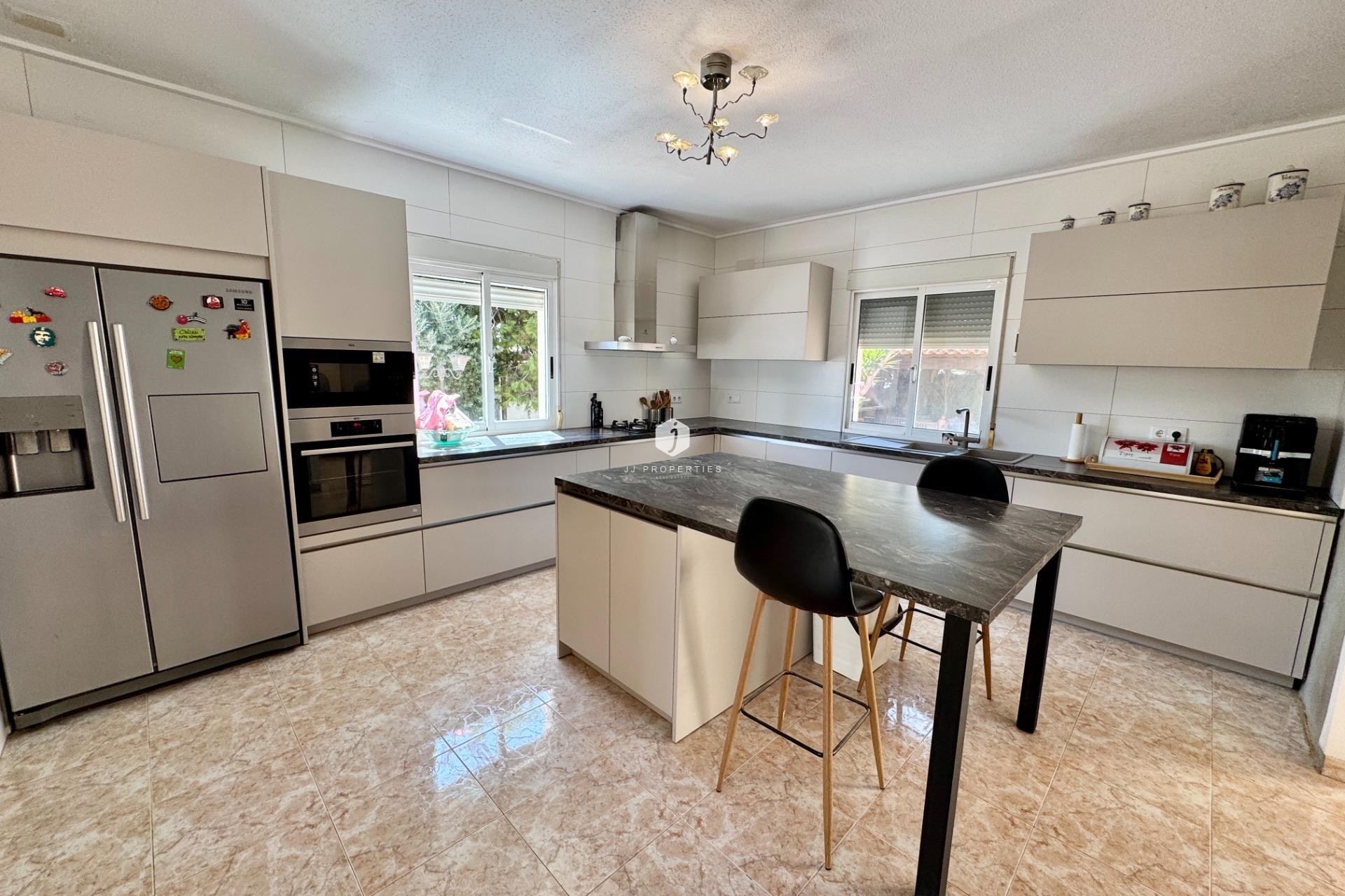 Segunda mano - Villa -
Dolores - Cmno. Escorredor