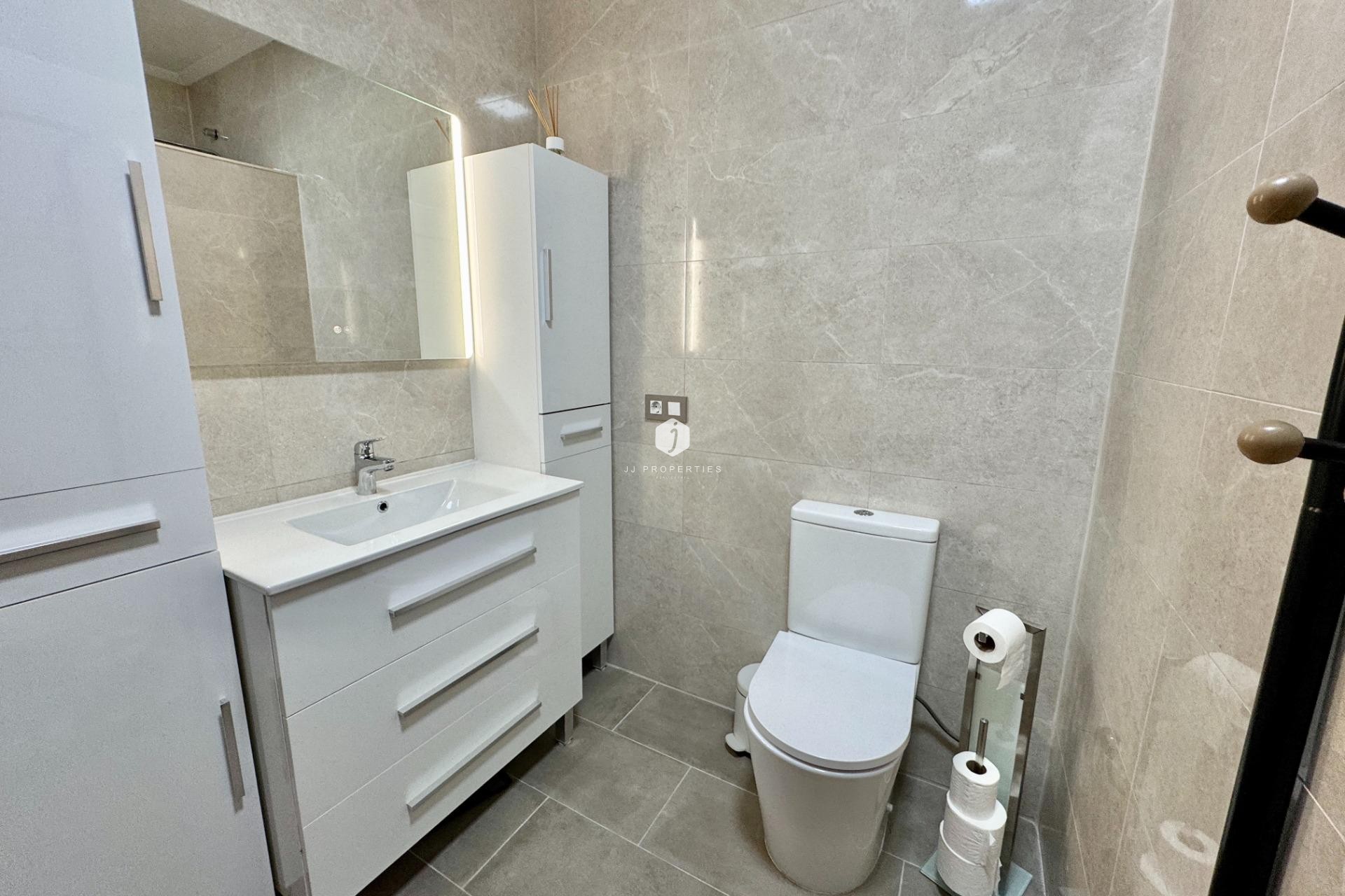 Segunda mano - Villa -
Dolores - Cmno. Escorredor