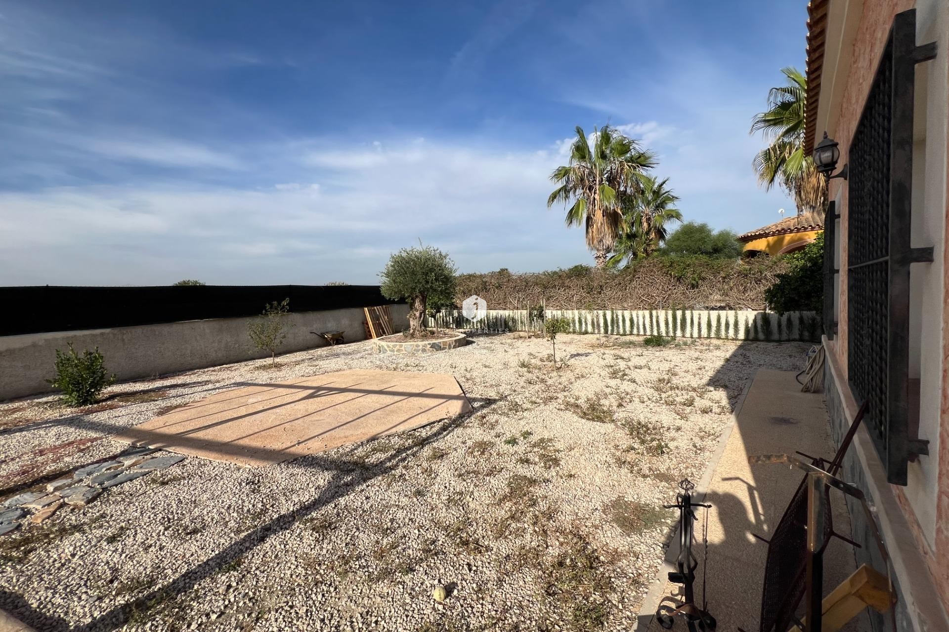 Segunda mano - Villa -
Dolores - Cmno. Escorredor