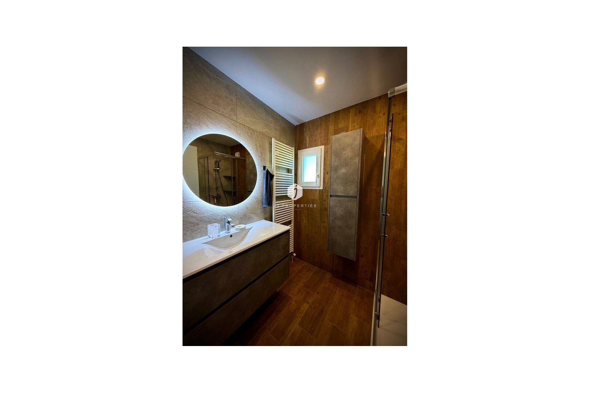 Segunda mano - Villa -
Los Balcones - Barrio Los Balcones - Los Altos del Edén