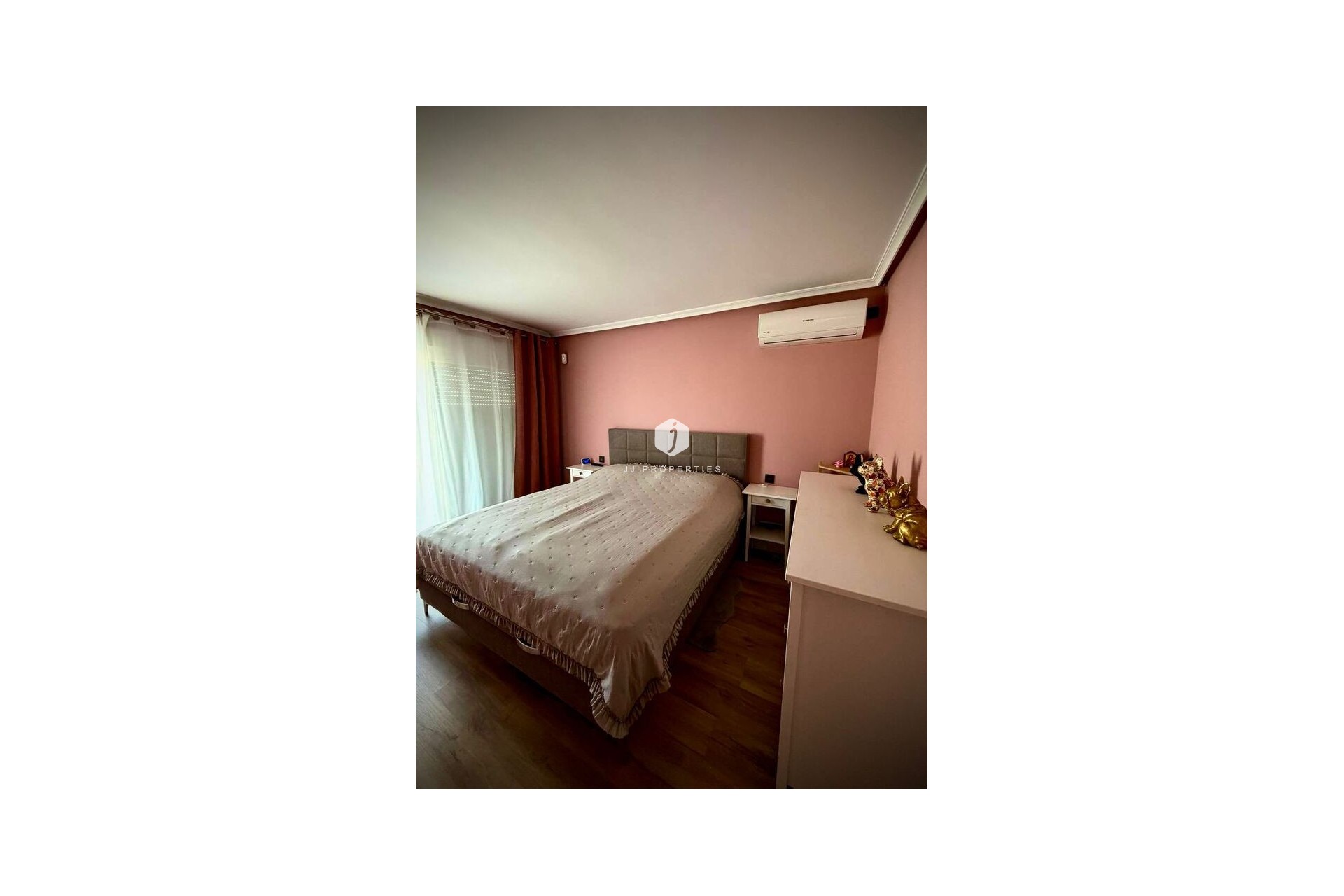 Segunda mano - Villa -
Los Balcones - Barrio Los Balcones - Los Altos del Edén
