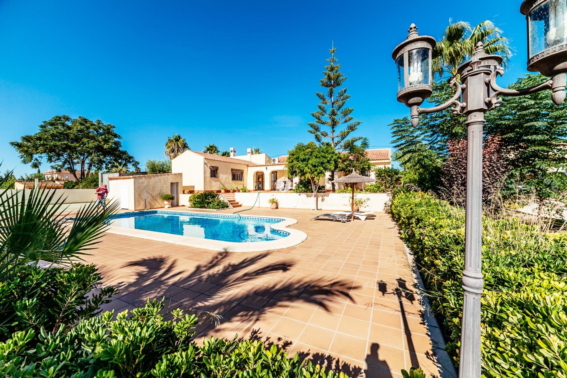 Segunda mano - Villa -
Los Montesinos - Montesinos  Los