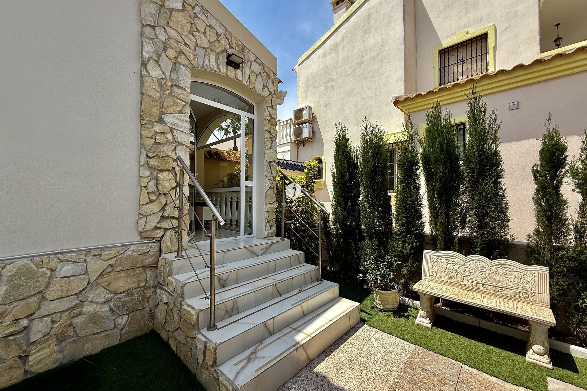 Segunda mano - Villa -
Orihuela Costa - Costa Blanca