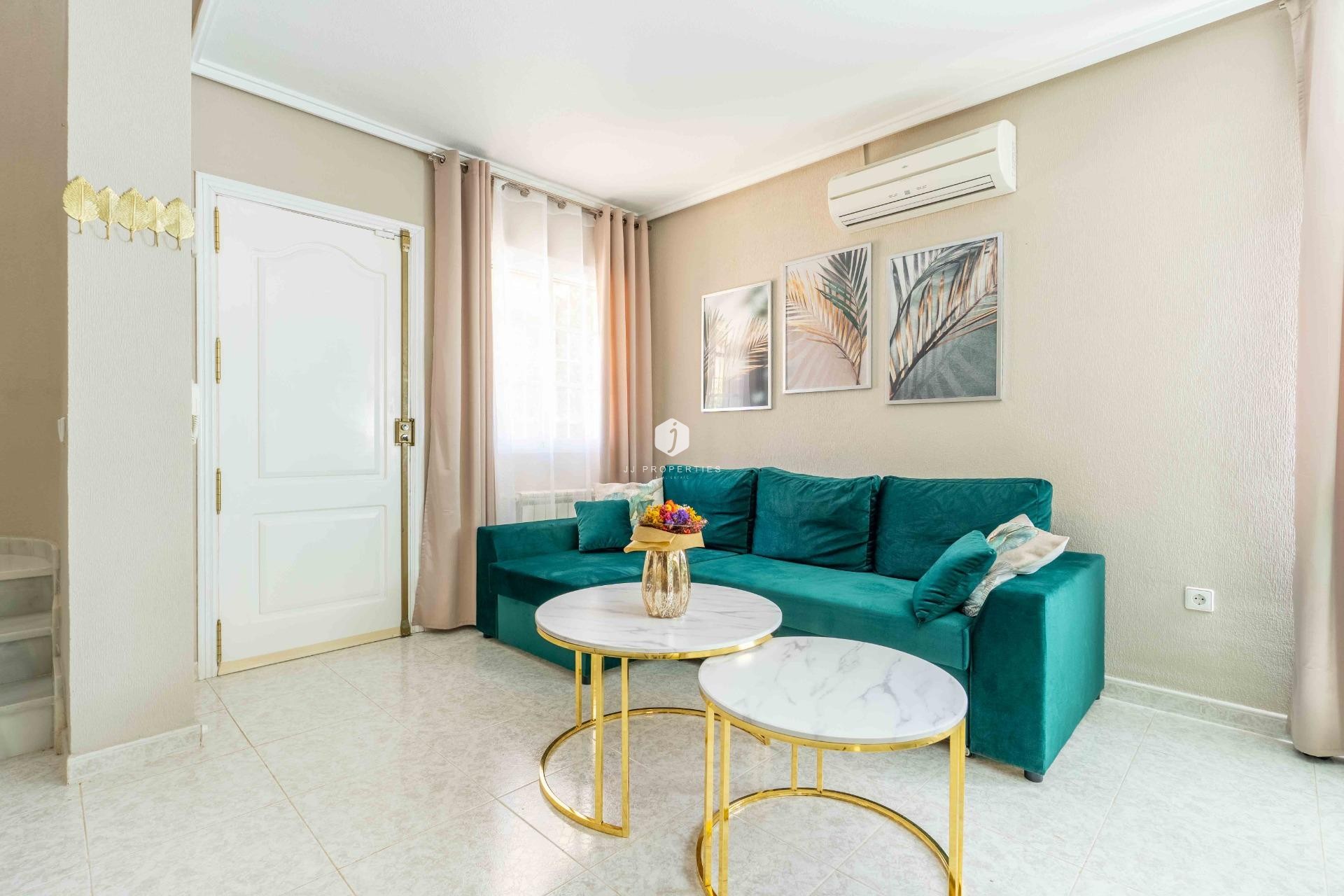 Segunda mano - Villa -
Orihuela Costa - Punta Prima