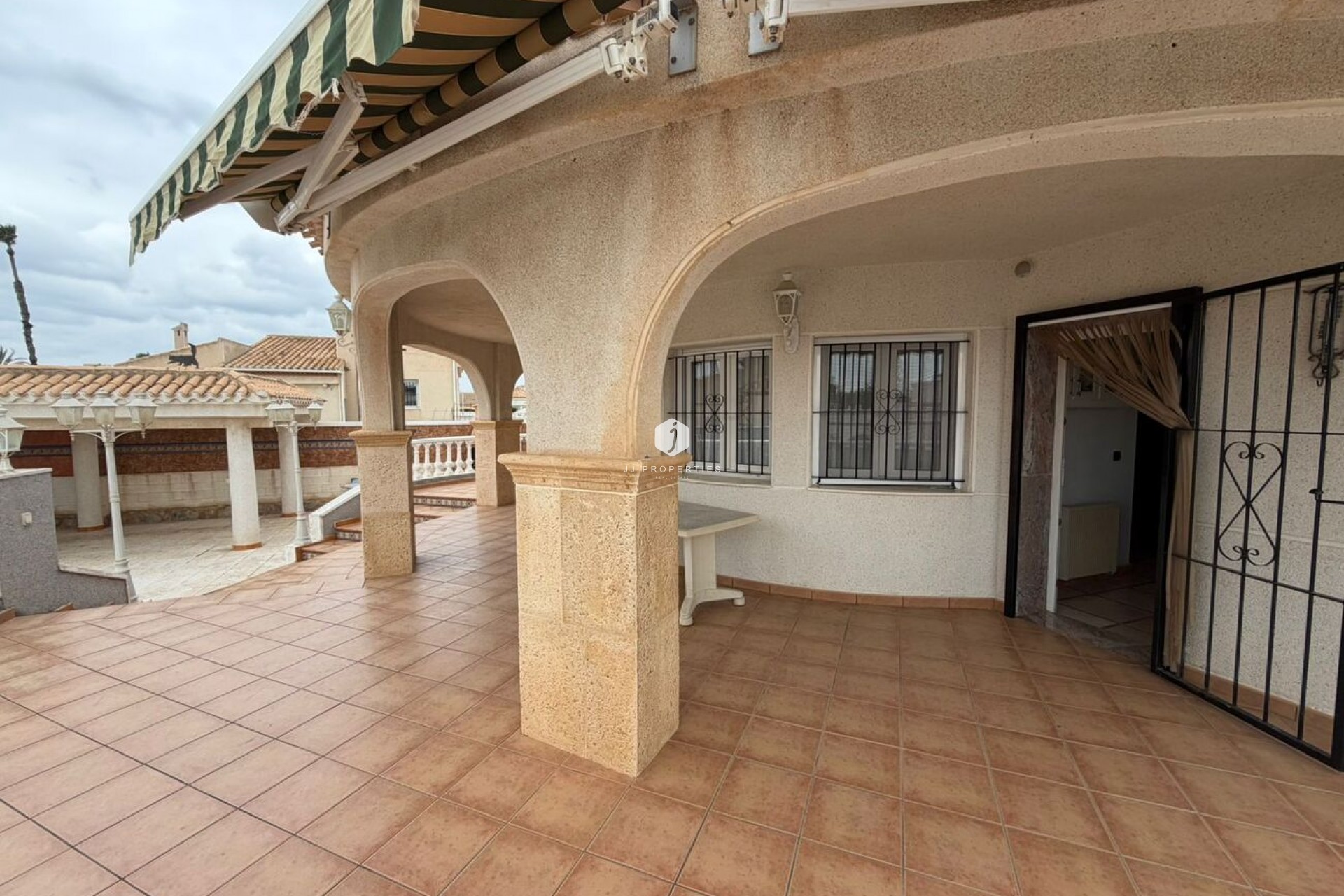 Segunda mano - Villa -
Playa Flamenca - Costa Blanca