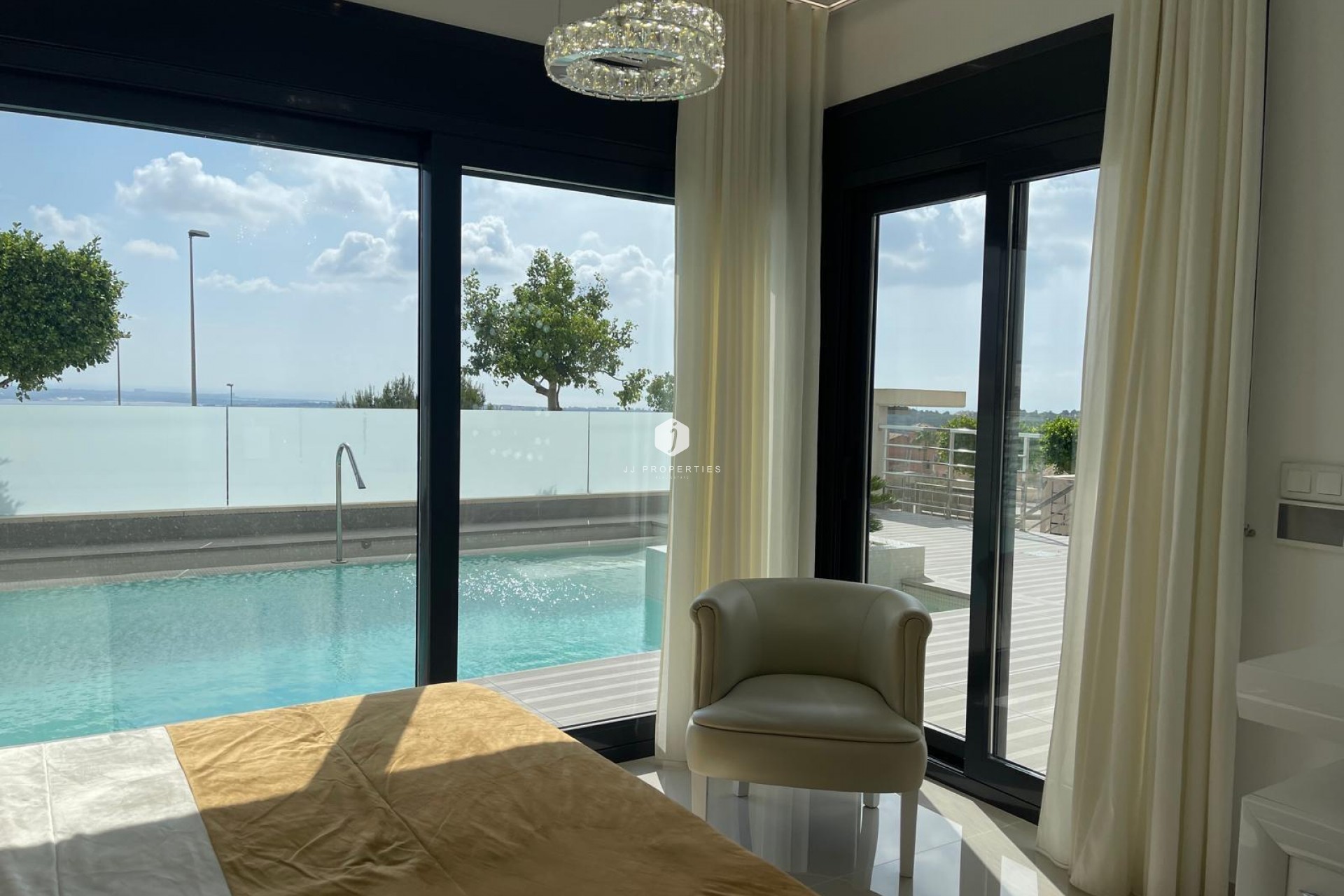 Segunda mano - Villa -
San Miguel de Salinas - Altos De San Miguel