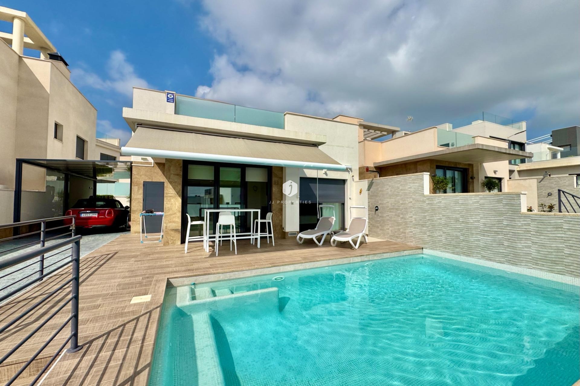 Segunda mano - Villa -
San Miguel de Salinas - Bellavista