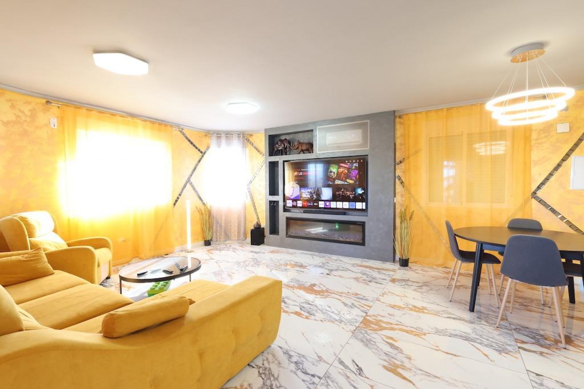 Segunda mano - Villa -
San Miguel de Salinas - Inland