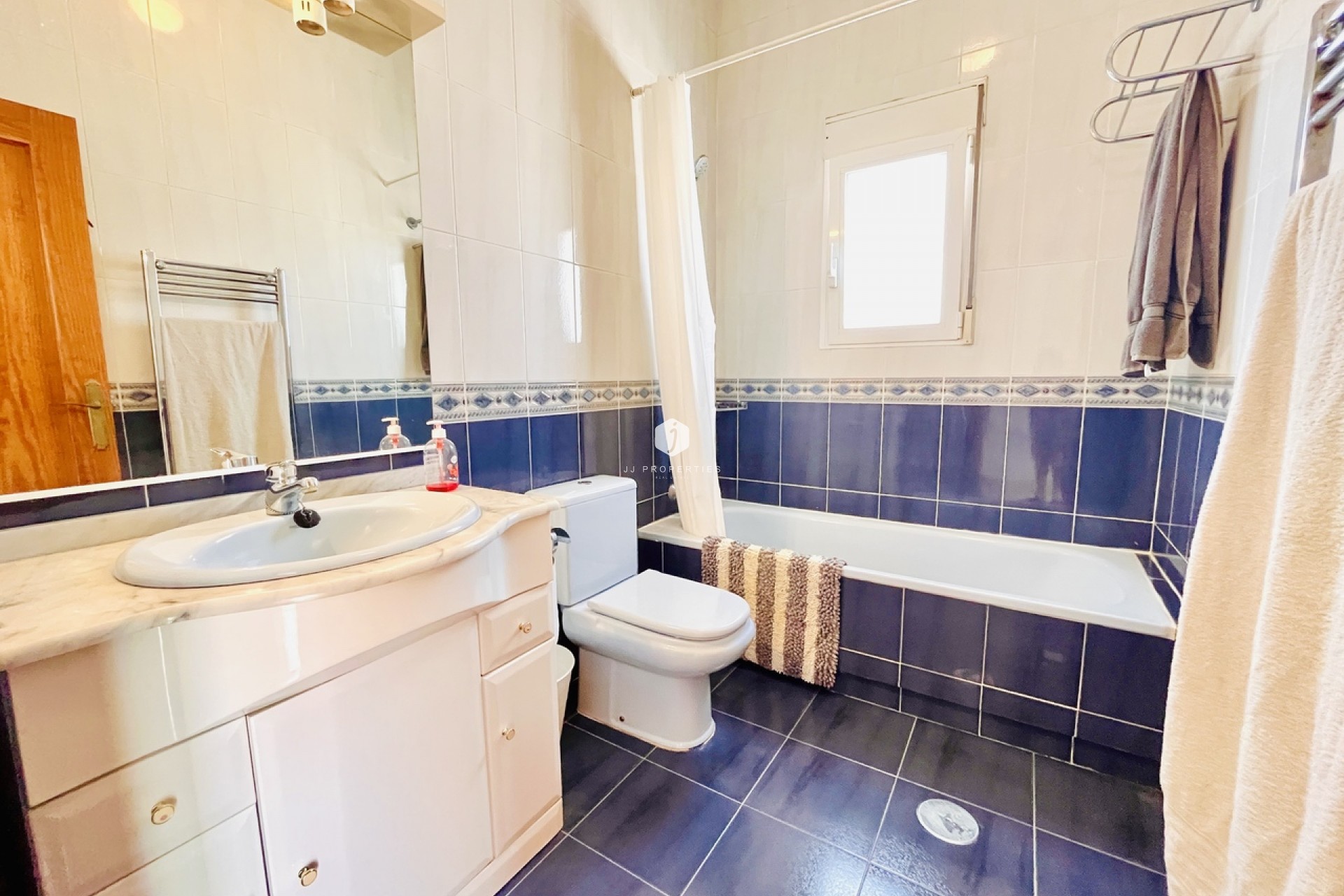 Segunda mano - Villa -
San Miguel de Salinas - Inland