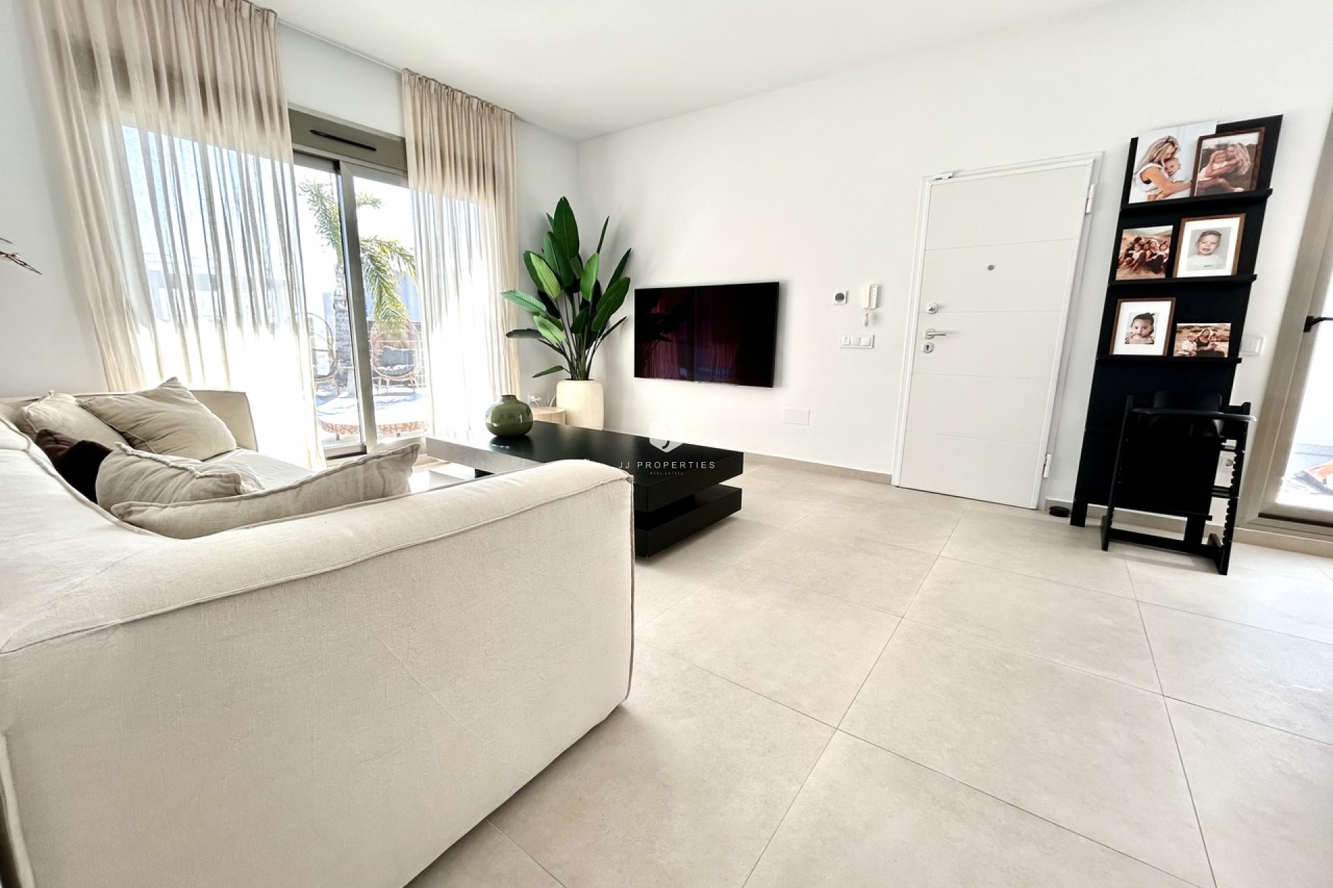 Segunda mano - Villa -
San Miguel de Salinas - Inland