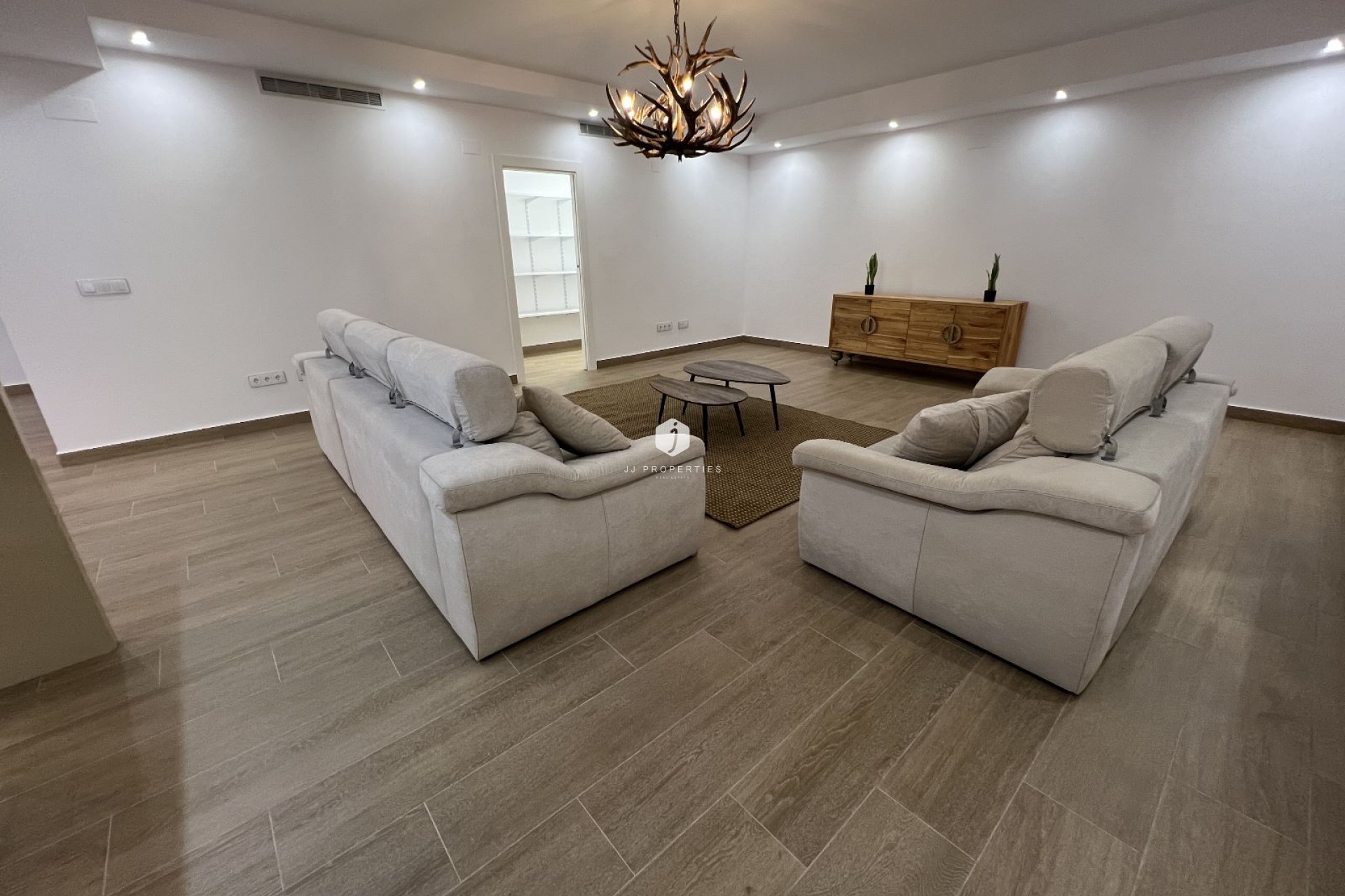 Segunda mano - Villa -
San Miguel de Salinas - Inland