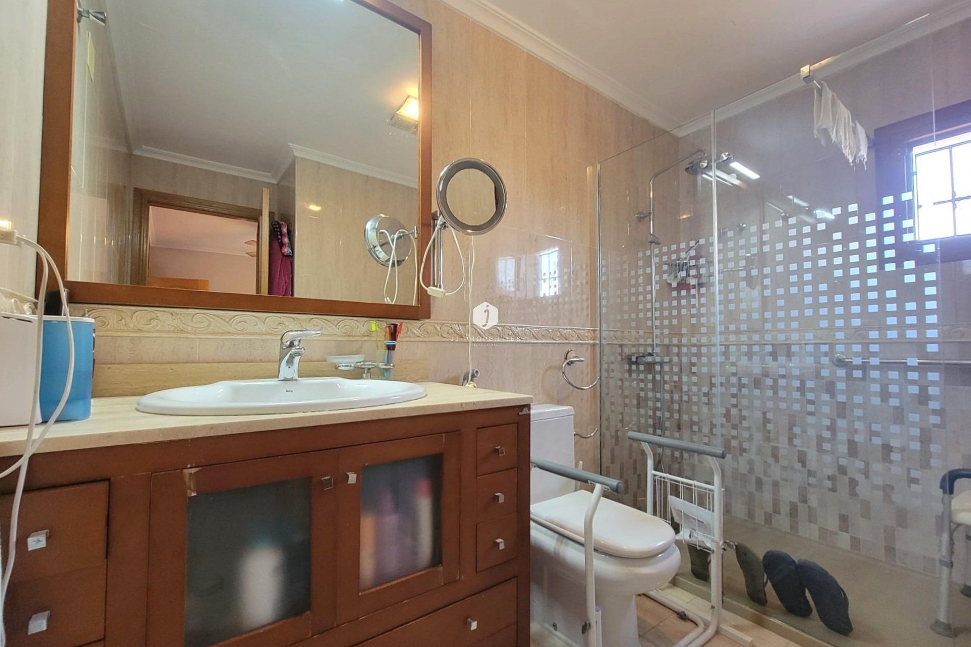 Segunda mano - Villa -
Torrevieja - aguas nuevas