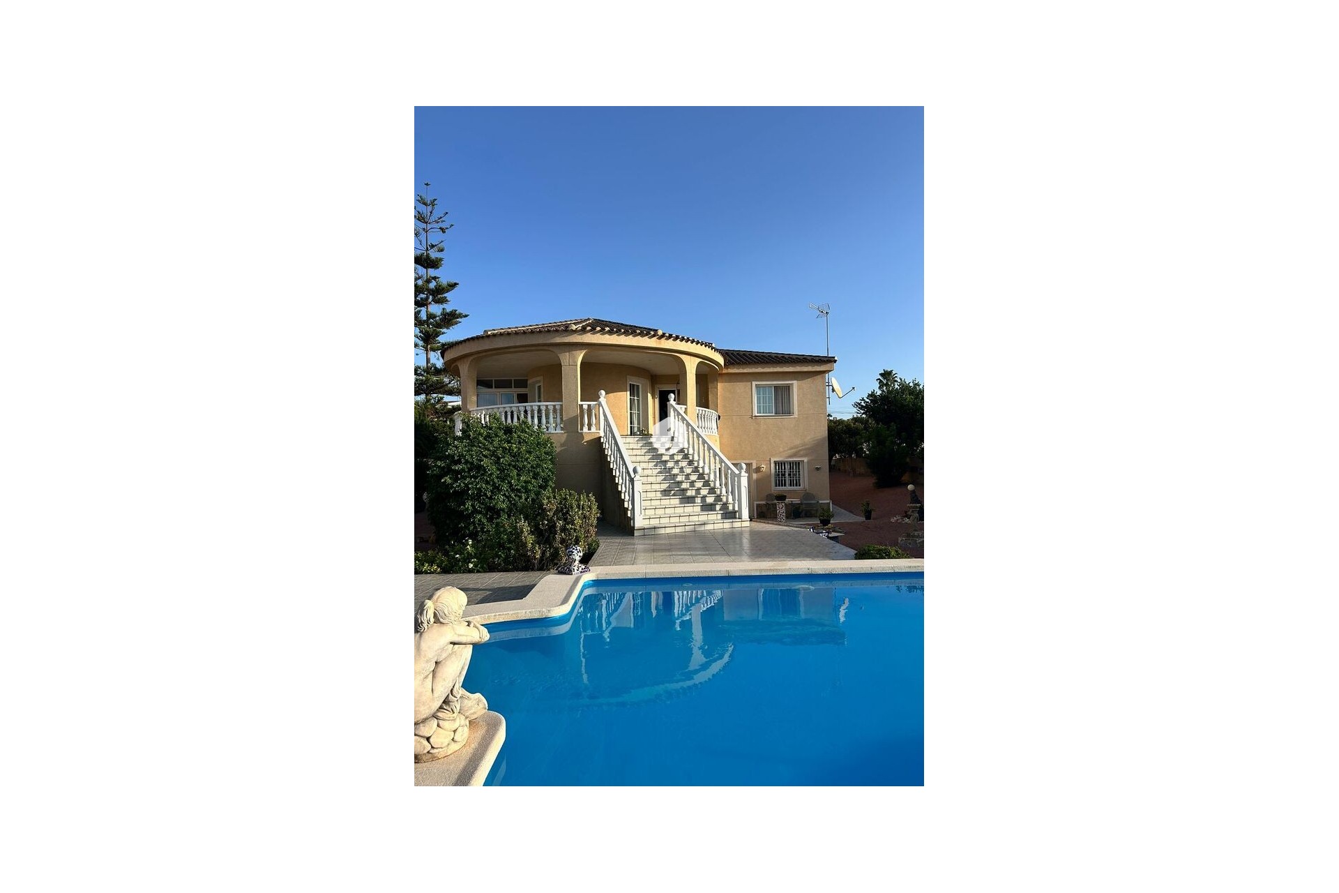 Segunda mano - Villa -
Torrevieja - aguas nuevas