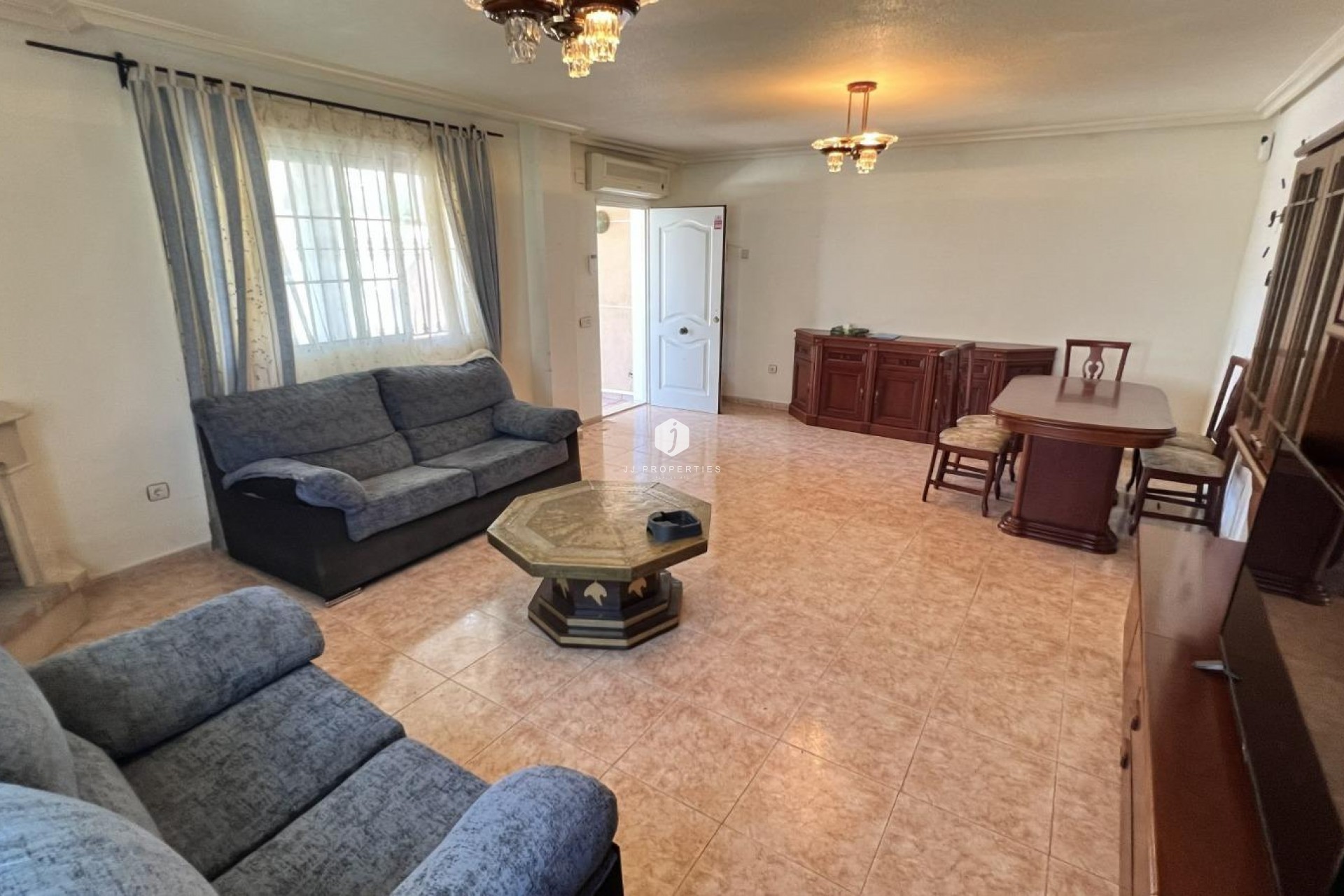 Segunda mano - Villa -
Torrevieja - aguas nuevas