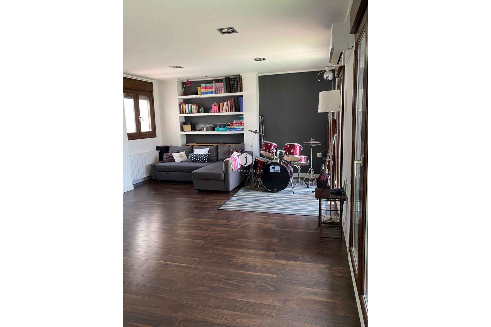 Segunda mano - Villa -
Torrevieja - Centro - Muelle Pesquero