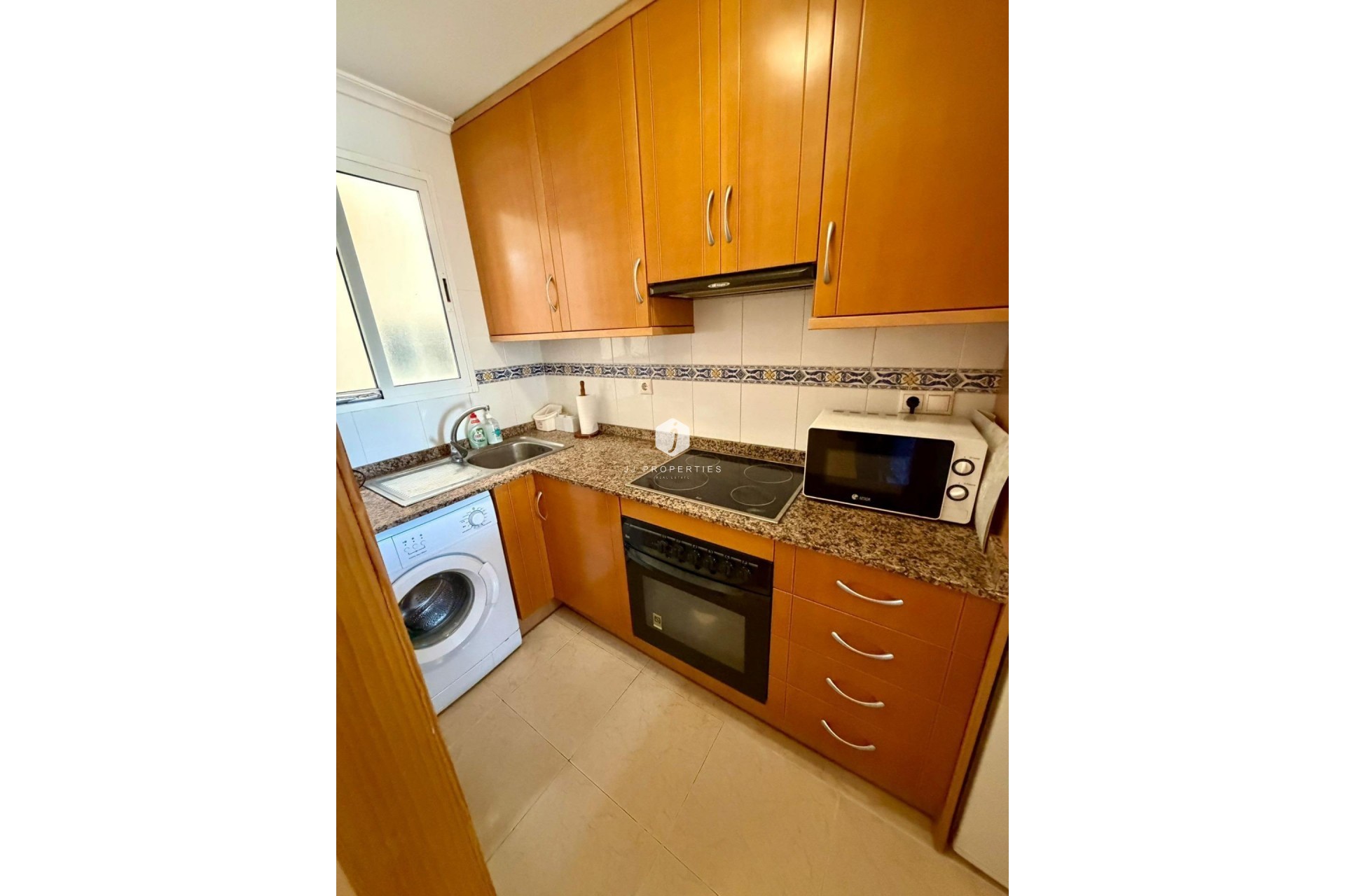 Segunda mano - Villa -
Torrevieja - Centro