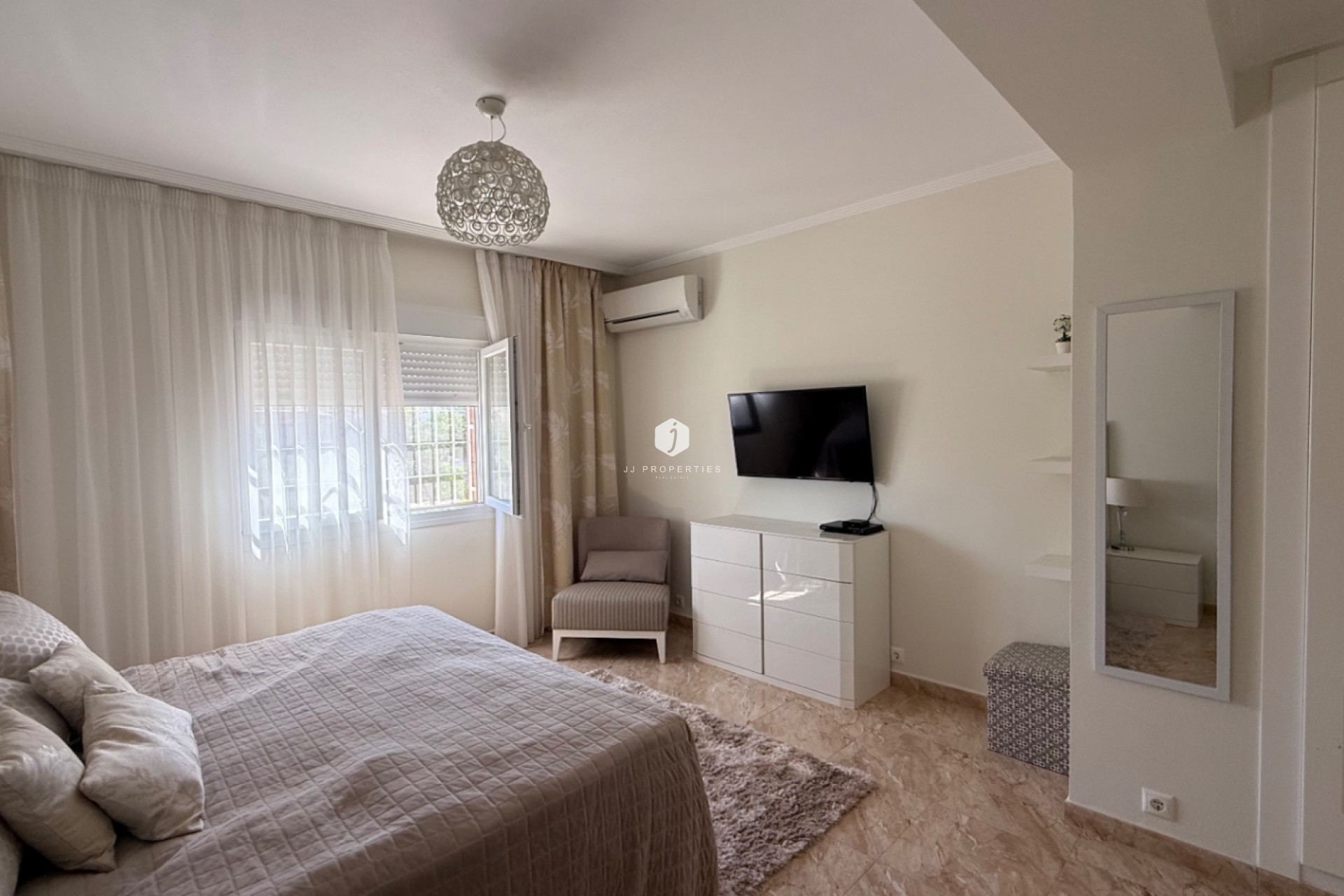 Segunda mano - Villa -
Torrevieja - Costa Blanca