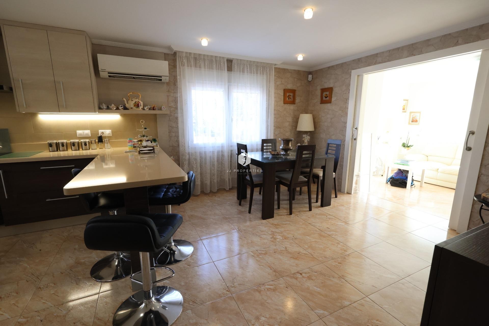 Segunda mano - Villa -
Torrevieja - Costa Blanca
