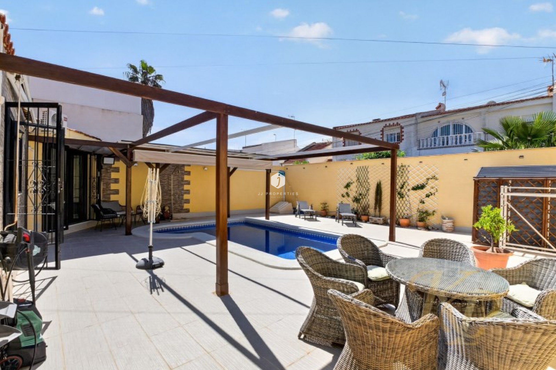 Segunda mano - Villa -
Torrevieja - Costa Blanca