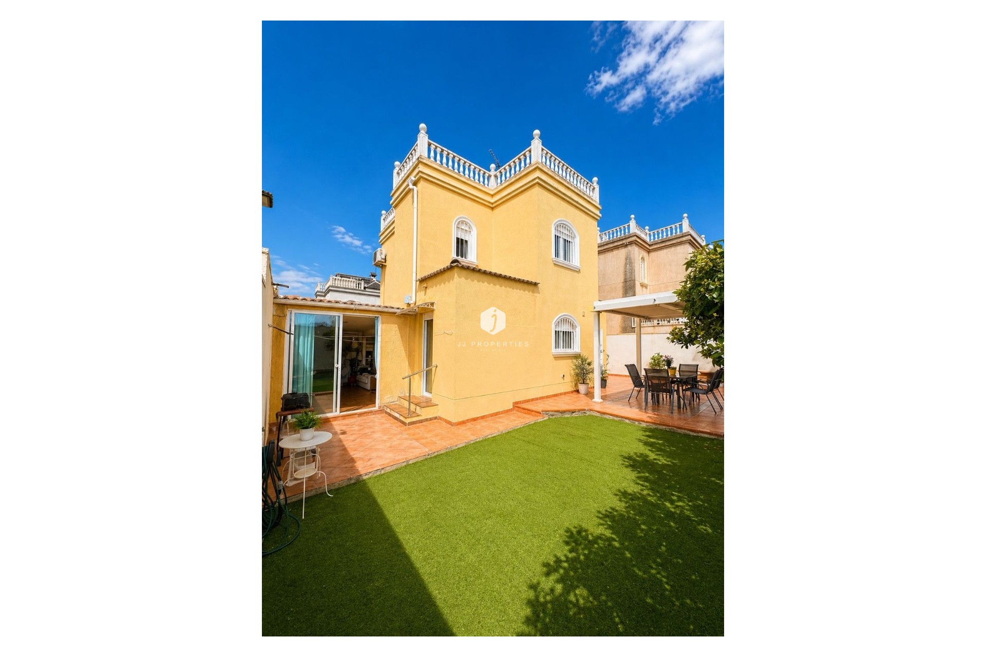 Segunda mano - Villa -
Torrevieja - Costa Blanca