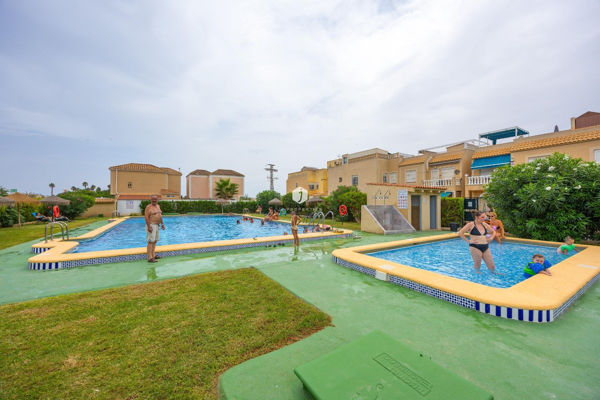 Segunda mano - Villa -
Torrevieja - El Limonar