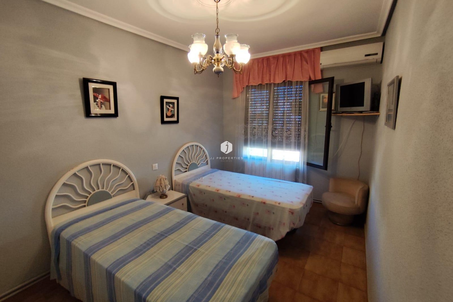 Segunda mano - Villa -
Torrevieja - Estacion de autobuses