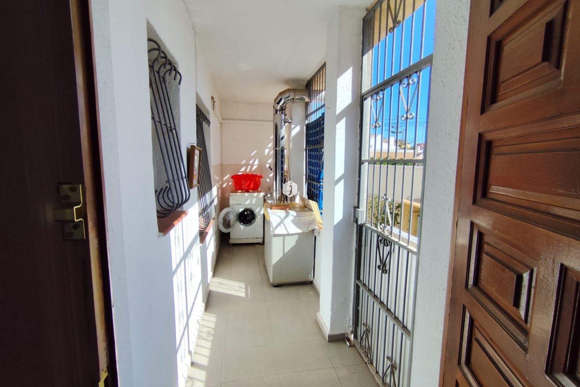 Segunda mano - Villa -
Torrevieja - Estacion de autobuses