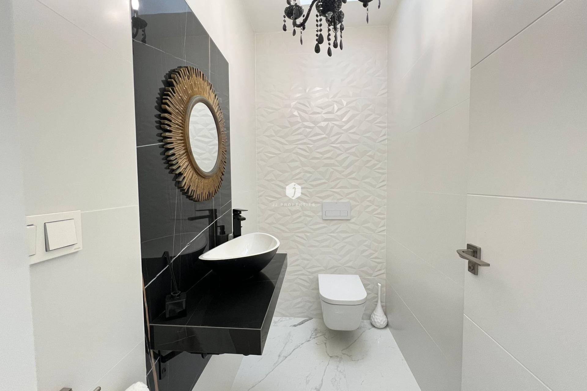 Segunda mano - Villa -
Torrevieja - La Mata