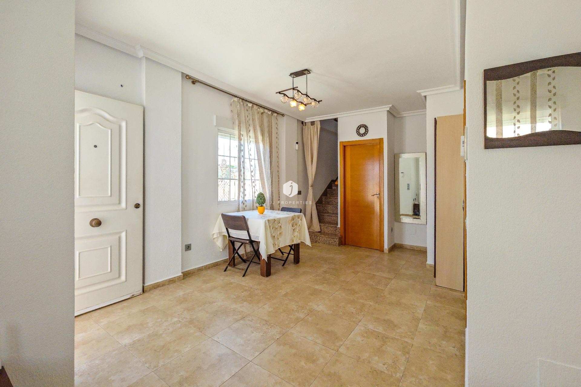 Segunda mano - Villa -
Torrevieja - La Mata