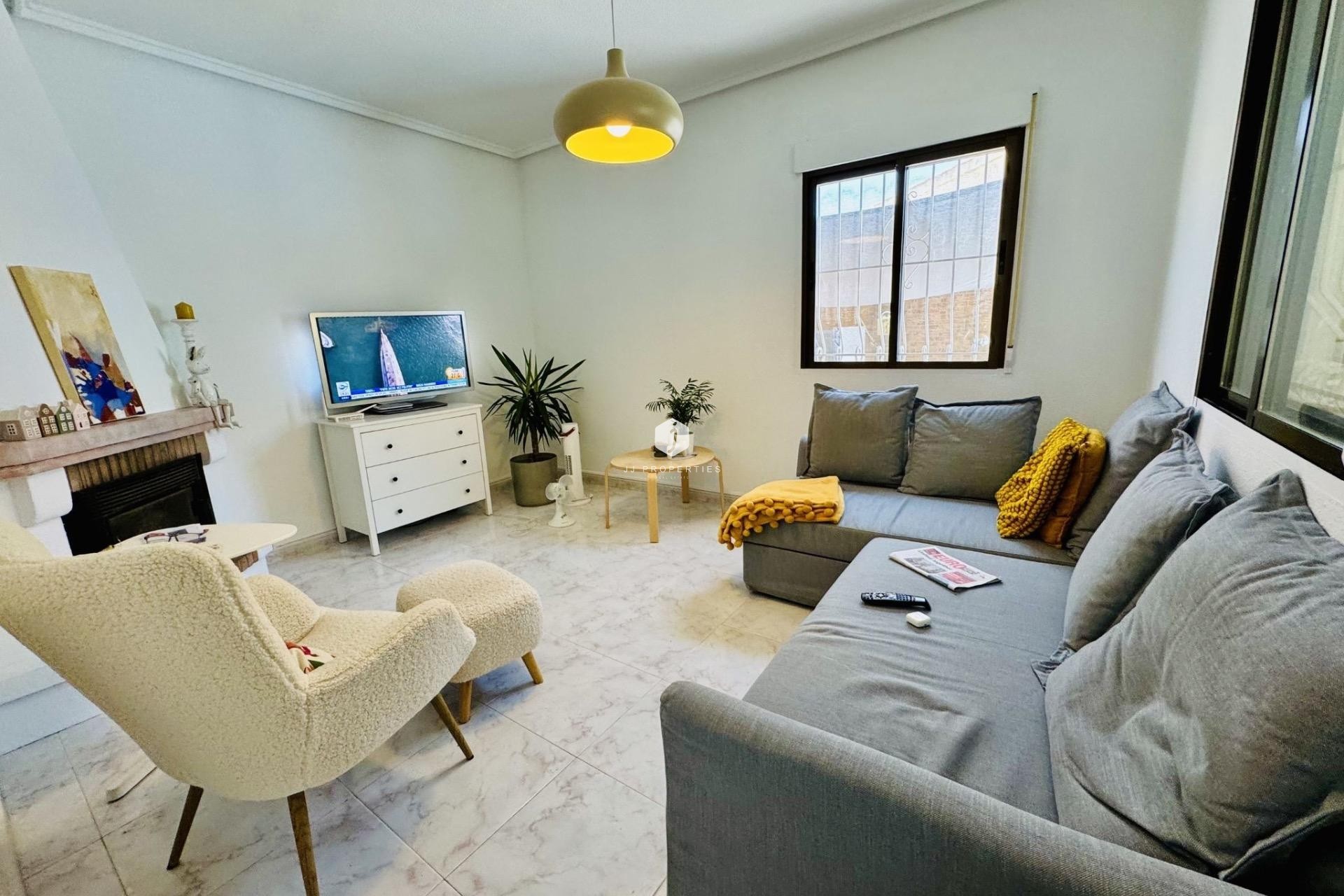 Segunda mano - Villa -
Torrevieja - La Siesta - El Salado - Torreta