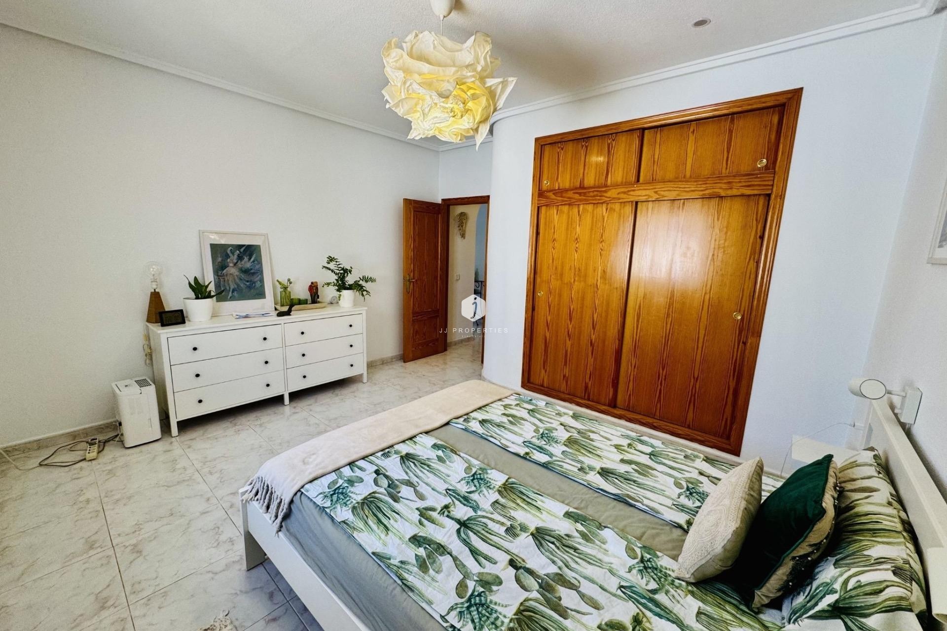 Segunda mano - Villa -
Torrevieja - La Siesta - El Salado - Torreta