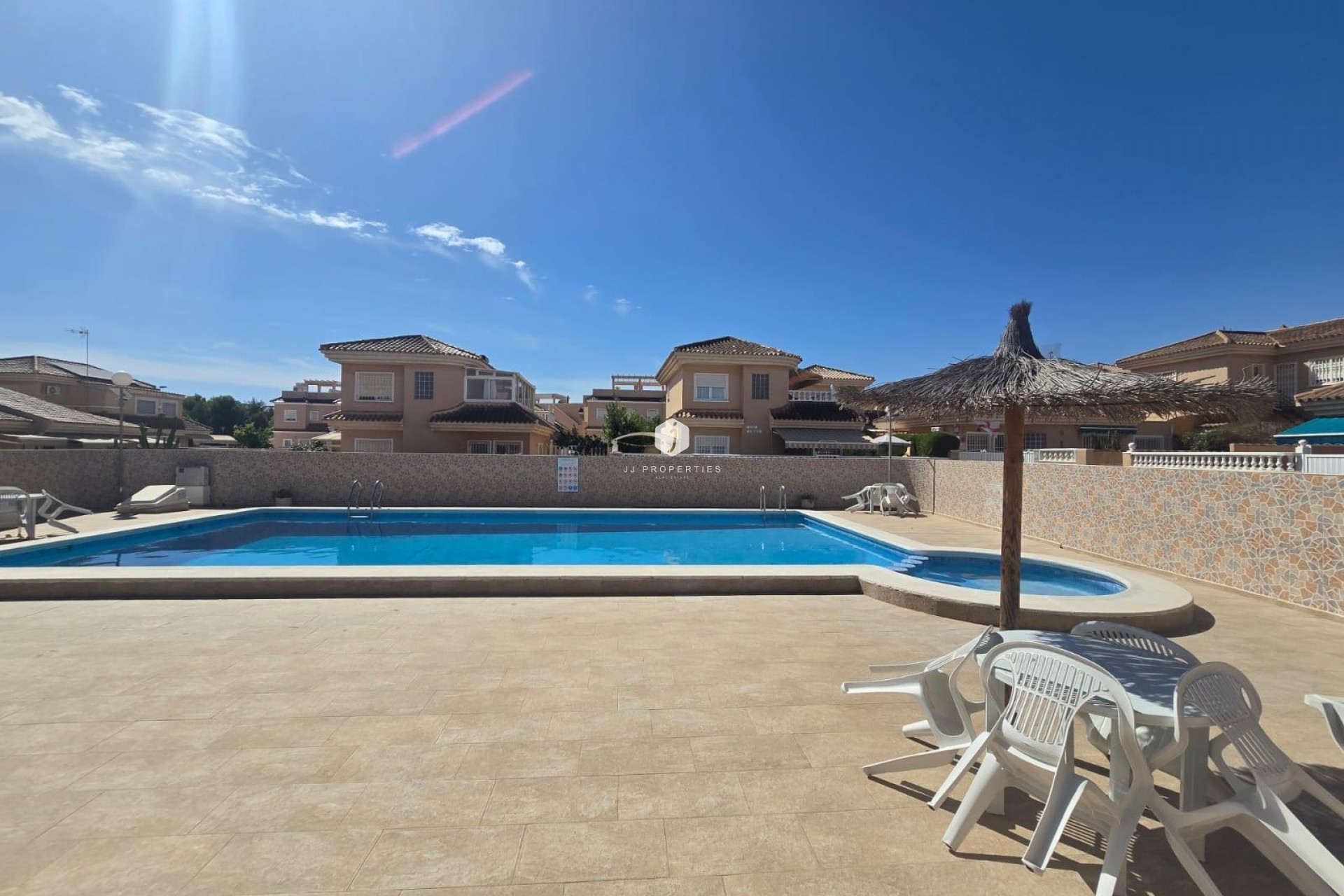 Segunda mano - Villa -
Torrevieja - Los Balcones - Los Altos del Edén