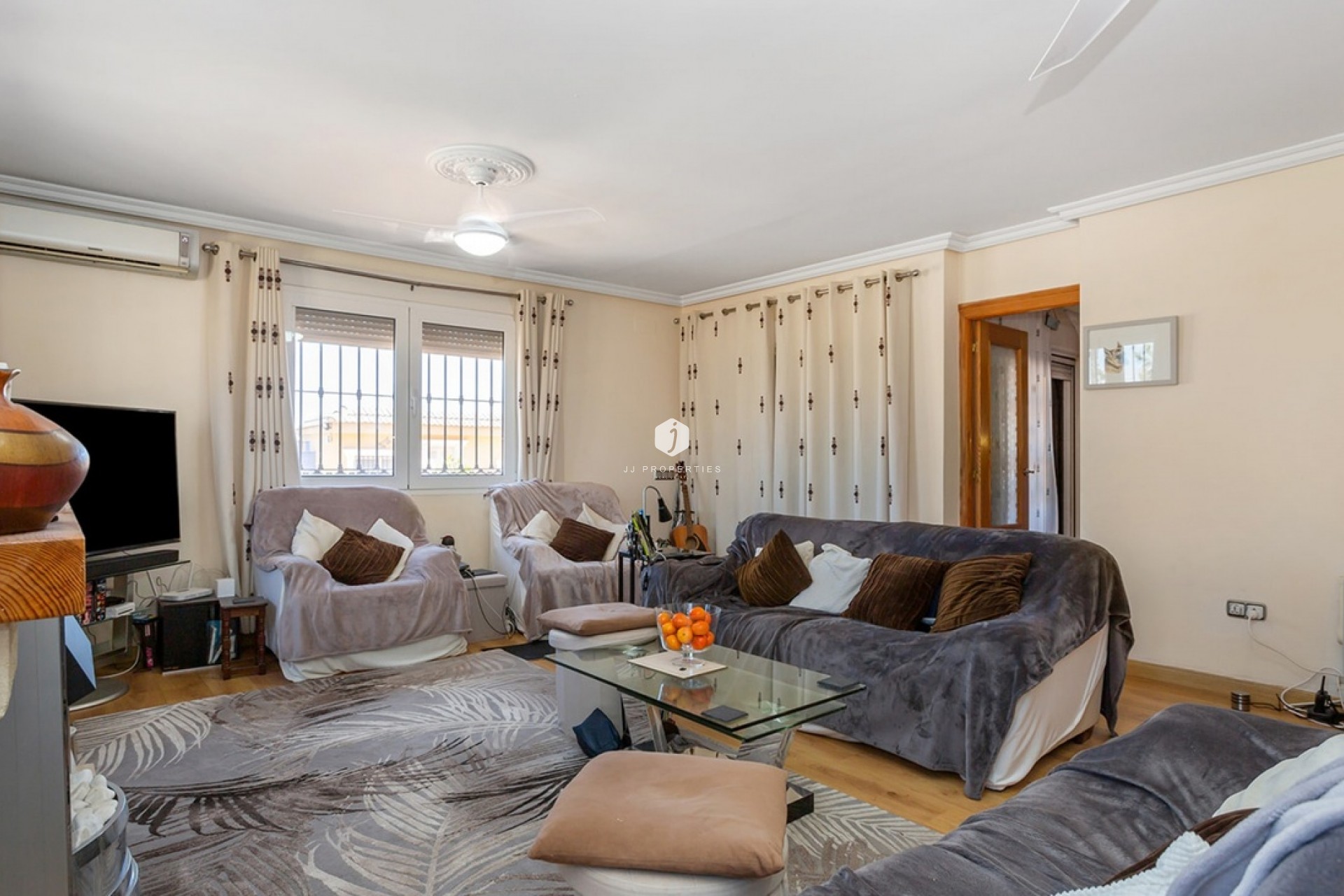 Segunda mano - Villa -
Torrevieja - Los Balcones