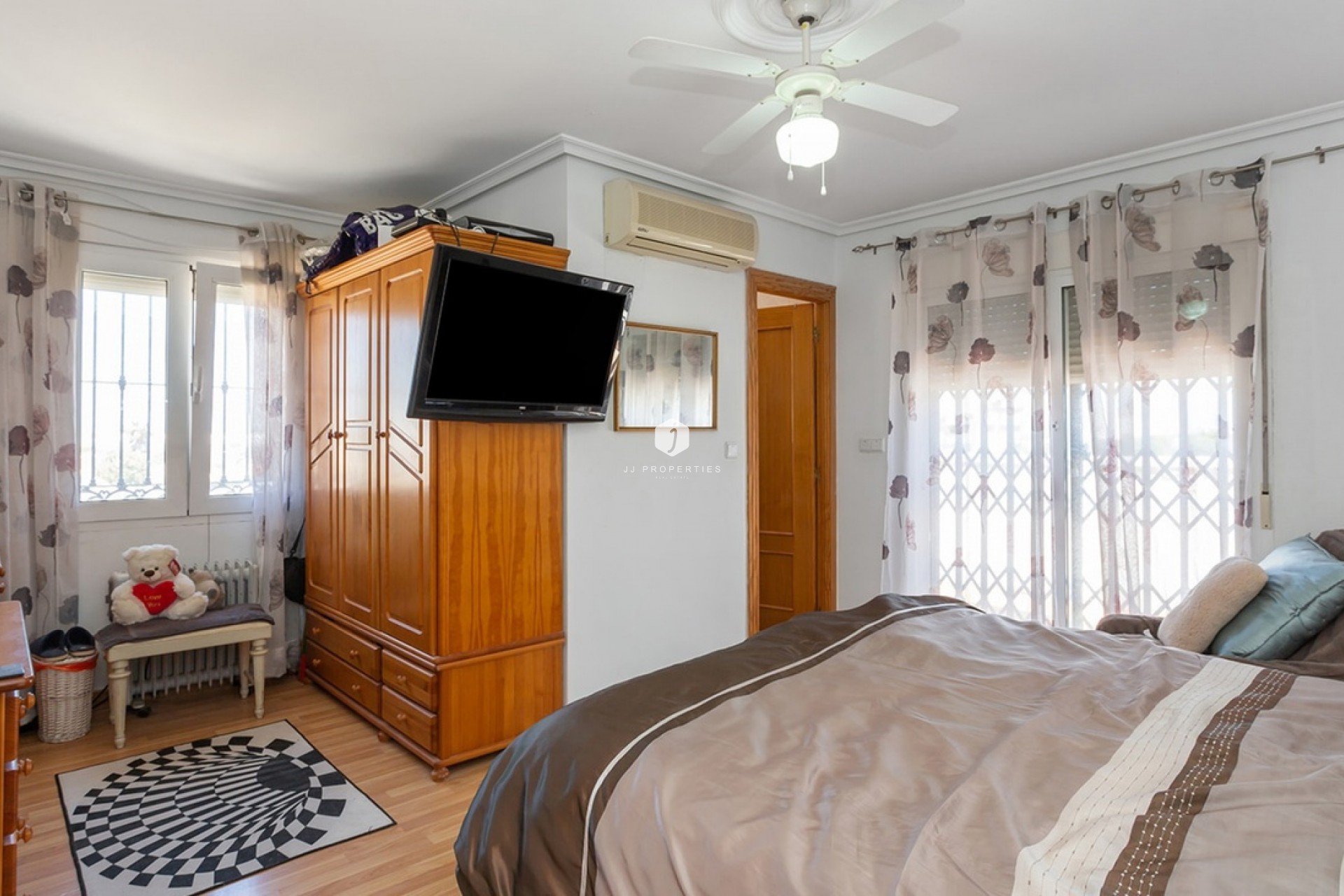 Segunda mano - Villa -
Torrevieja - Los Balcones