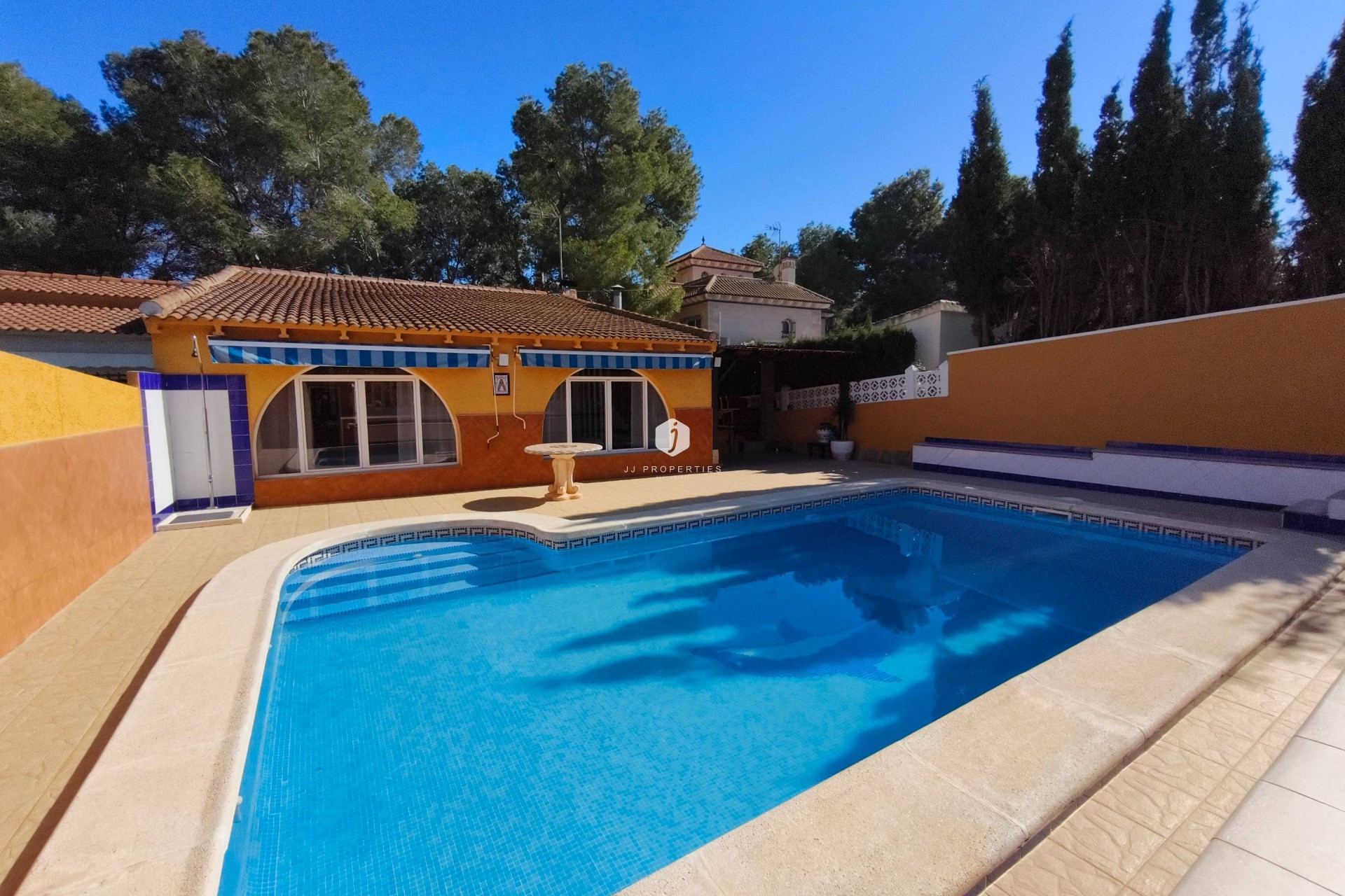 Segunda mano - Villa -
Torrevieja - Los Balcones