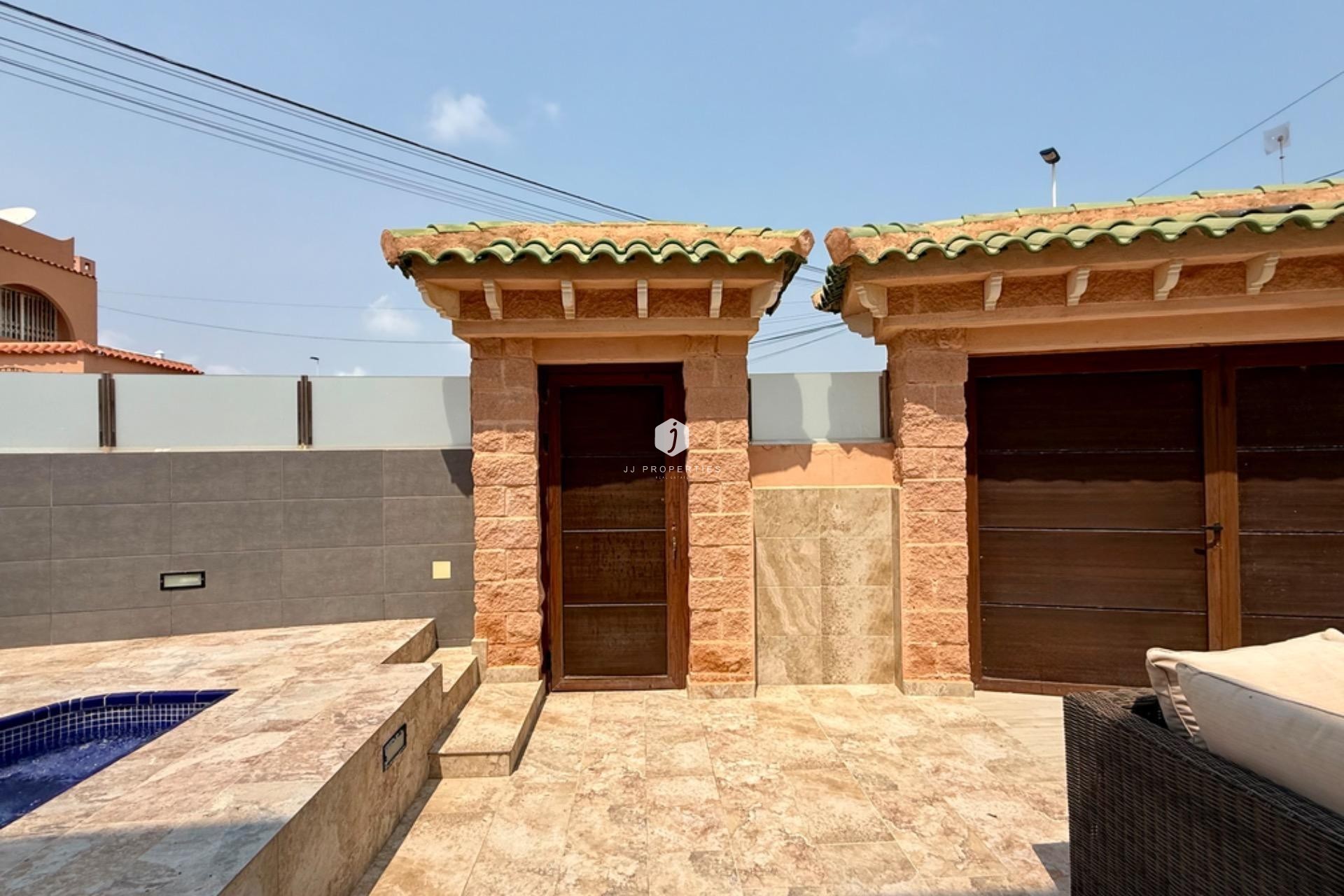 Segunda mano - Villa -
Torrevieja - Los Frutales