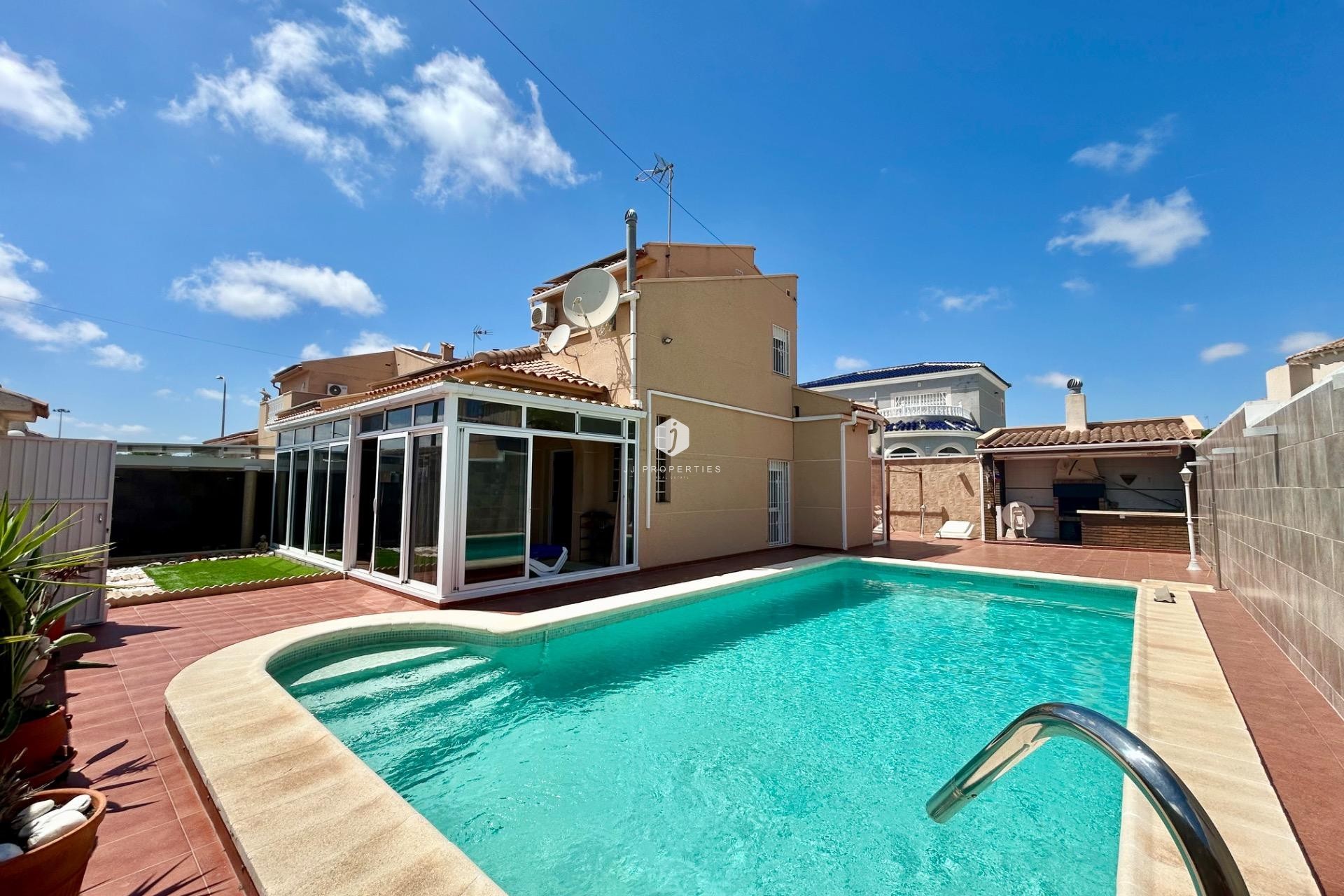 Segunda mano - Villa -
Torrevieja - San luis