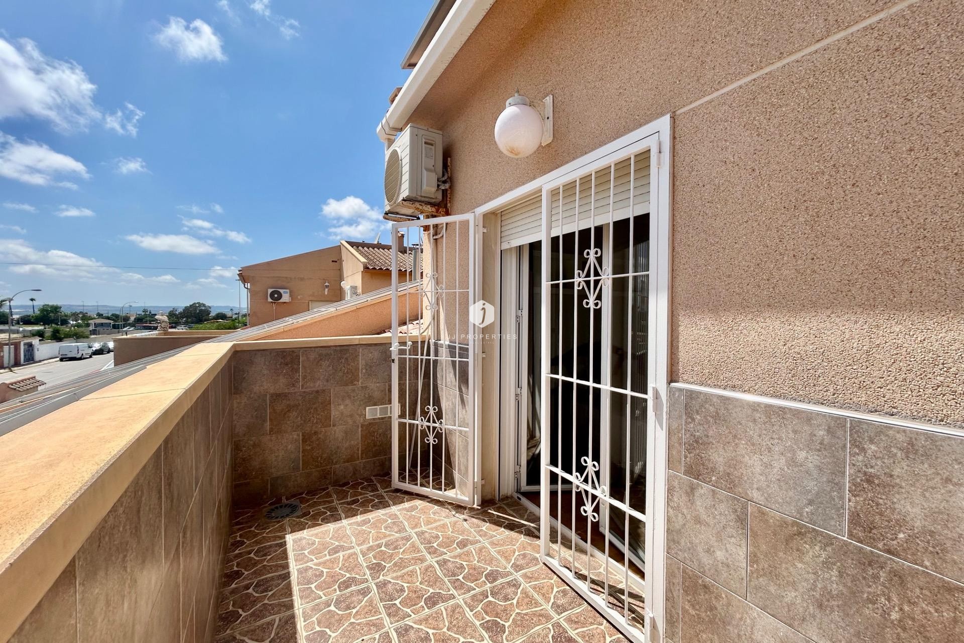 Segunda mano - Villa -
Torrevieja - San luis