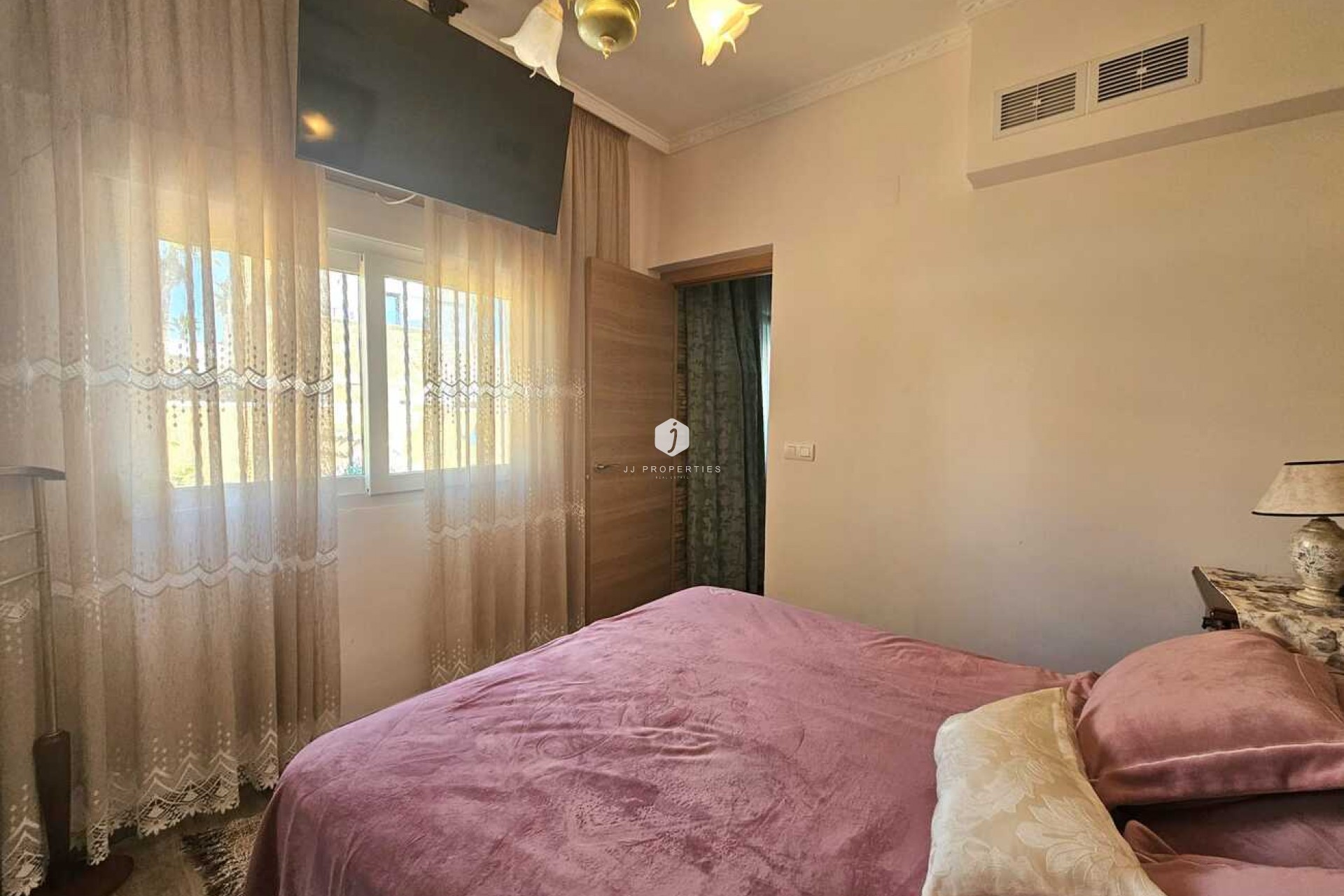 Segunda mano - Villa -
Torrevieja - Torre Del Moro