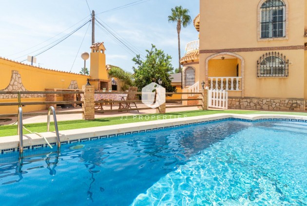 Szalet - Z drugiej ręki - Orihuela Costa -
                Los Almendros-la Florida