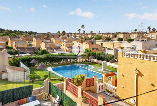 Townhouse - Resale - Torrevieja -
                Lago jardin