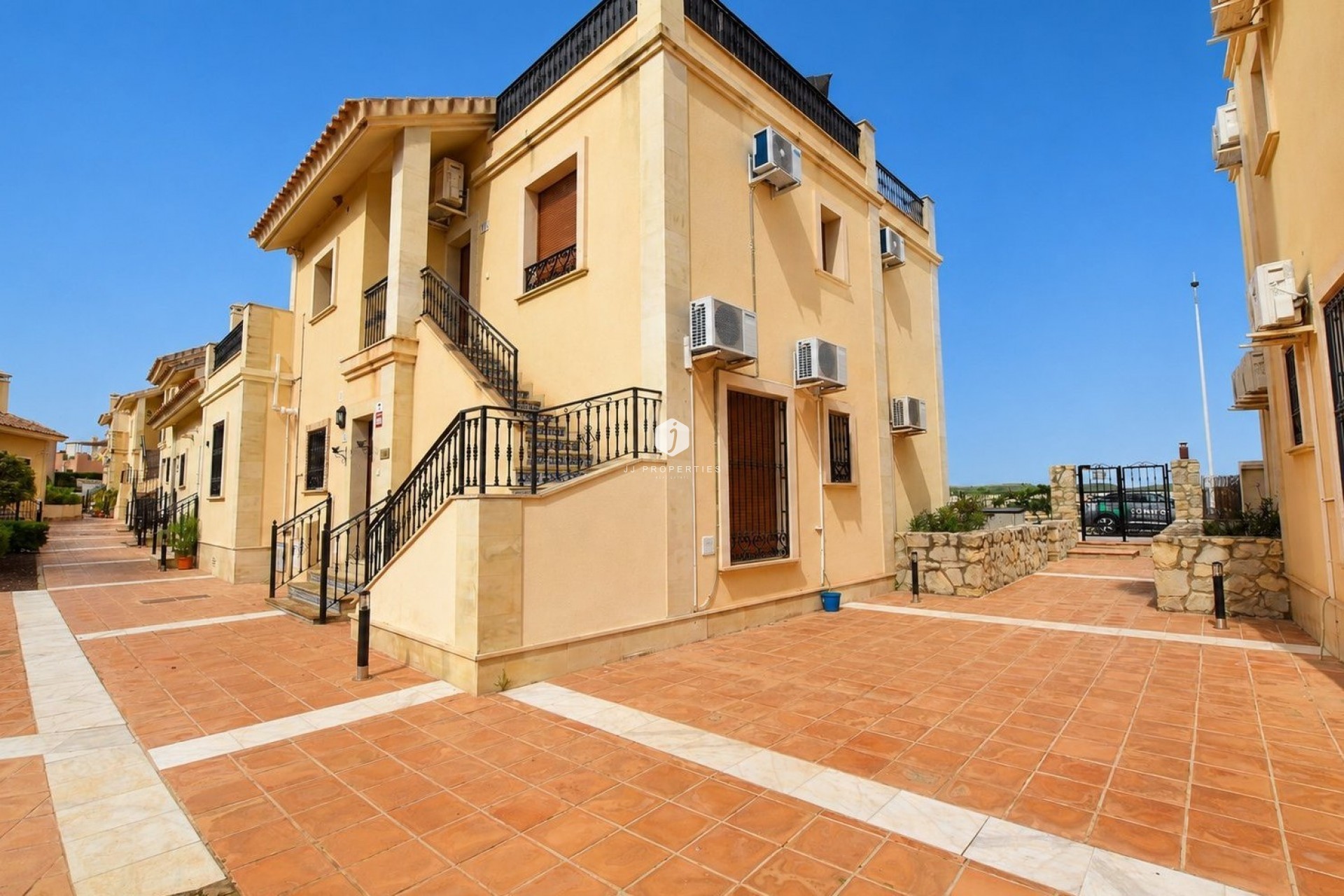 Tweedehands - Appartement / flat -
Algorfa - Inland